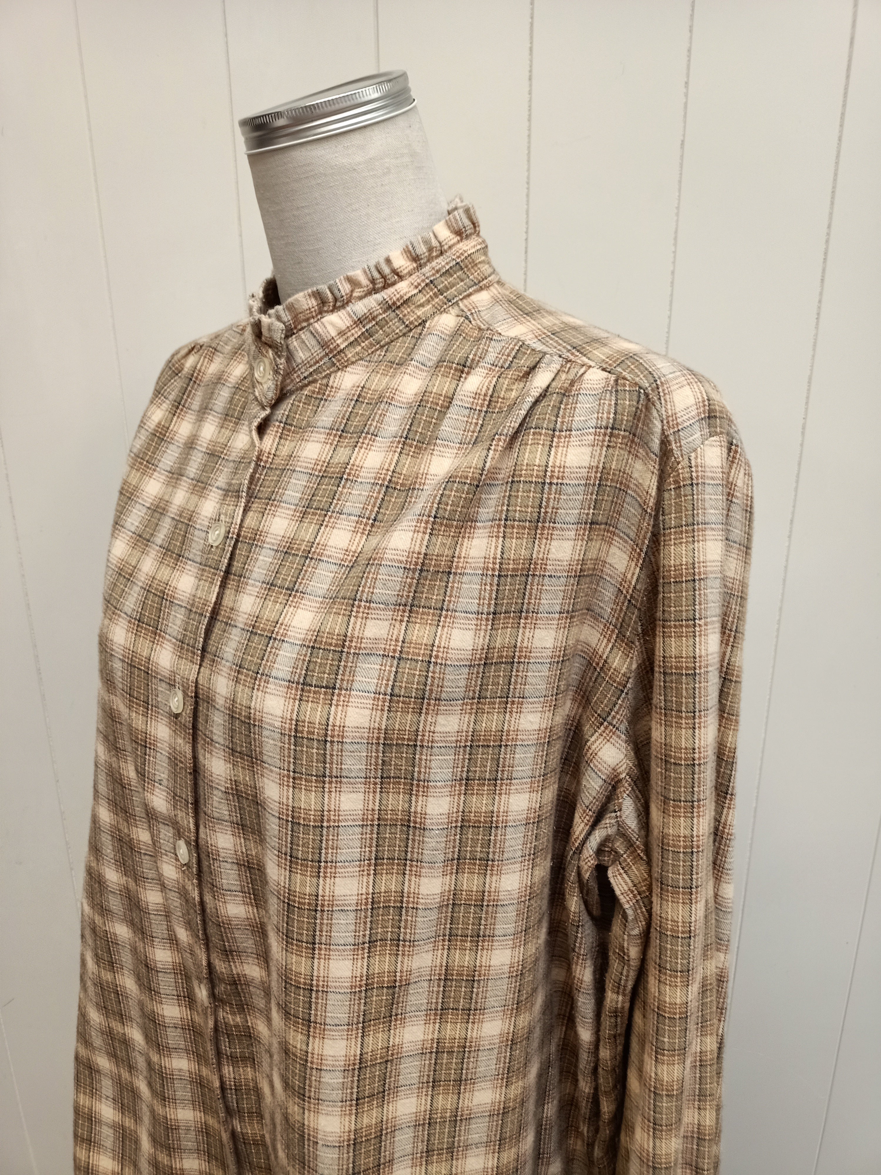Vintage Plaid Button Up 
Shirt