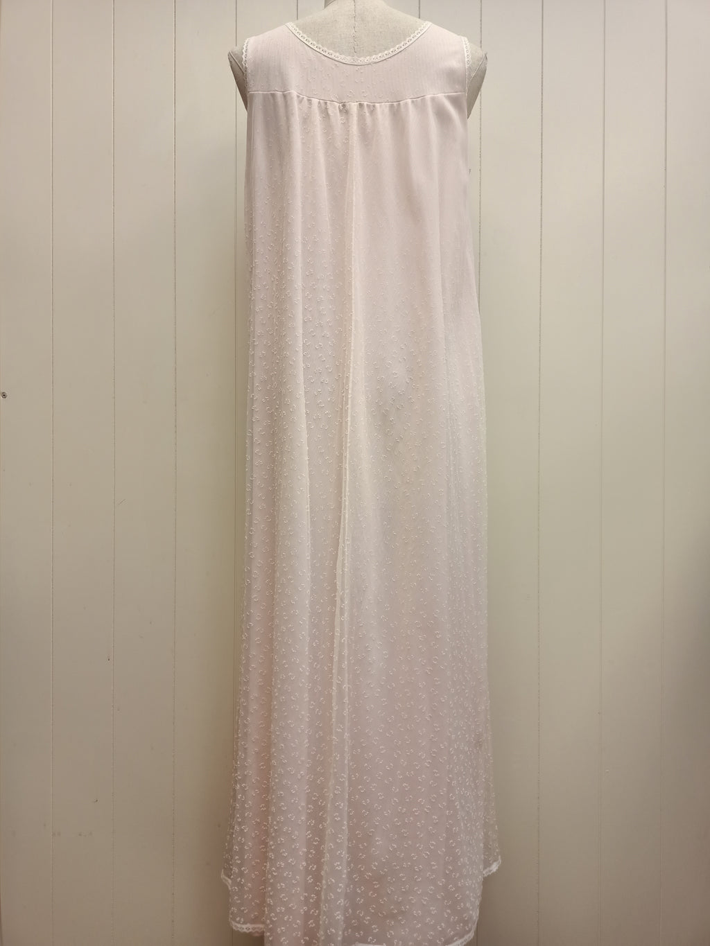 Vintage Leading Lady Nightie