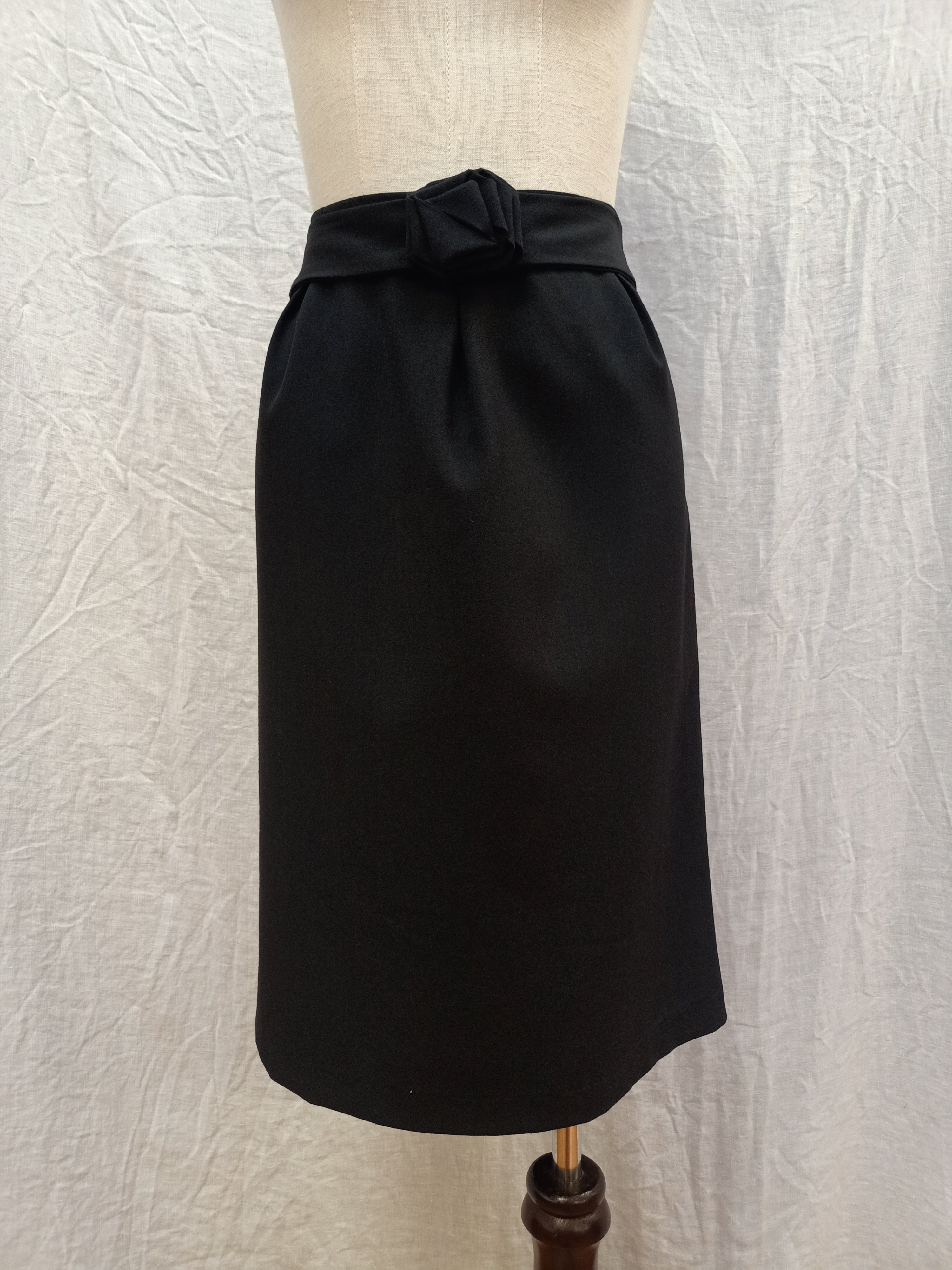 Juo Glamour Flower Belt Skirt