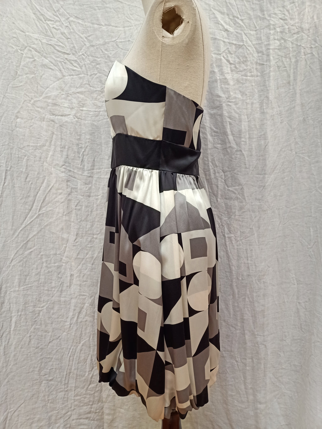 Sulu Geometric Dress