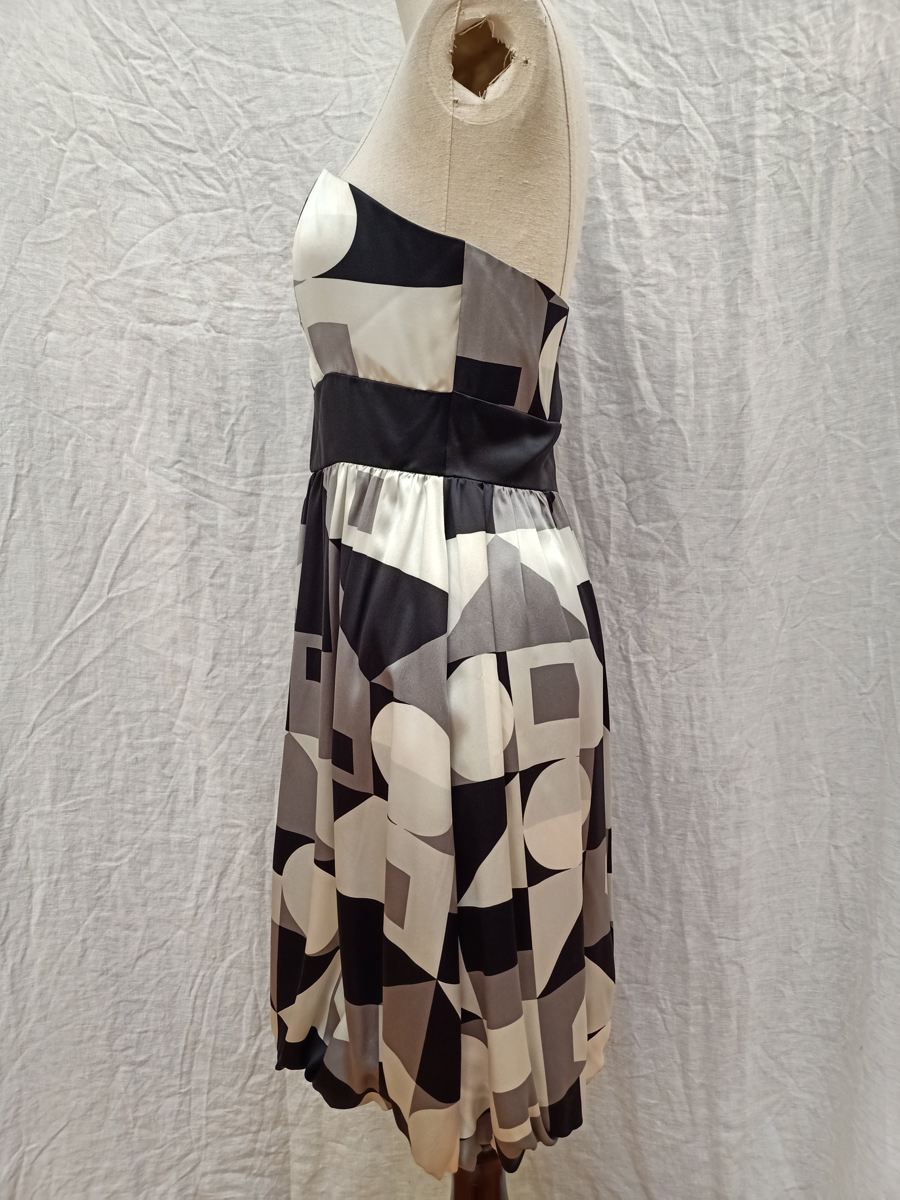 Sulu Geometric Dress