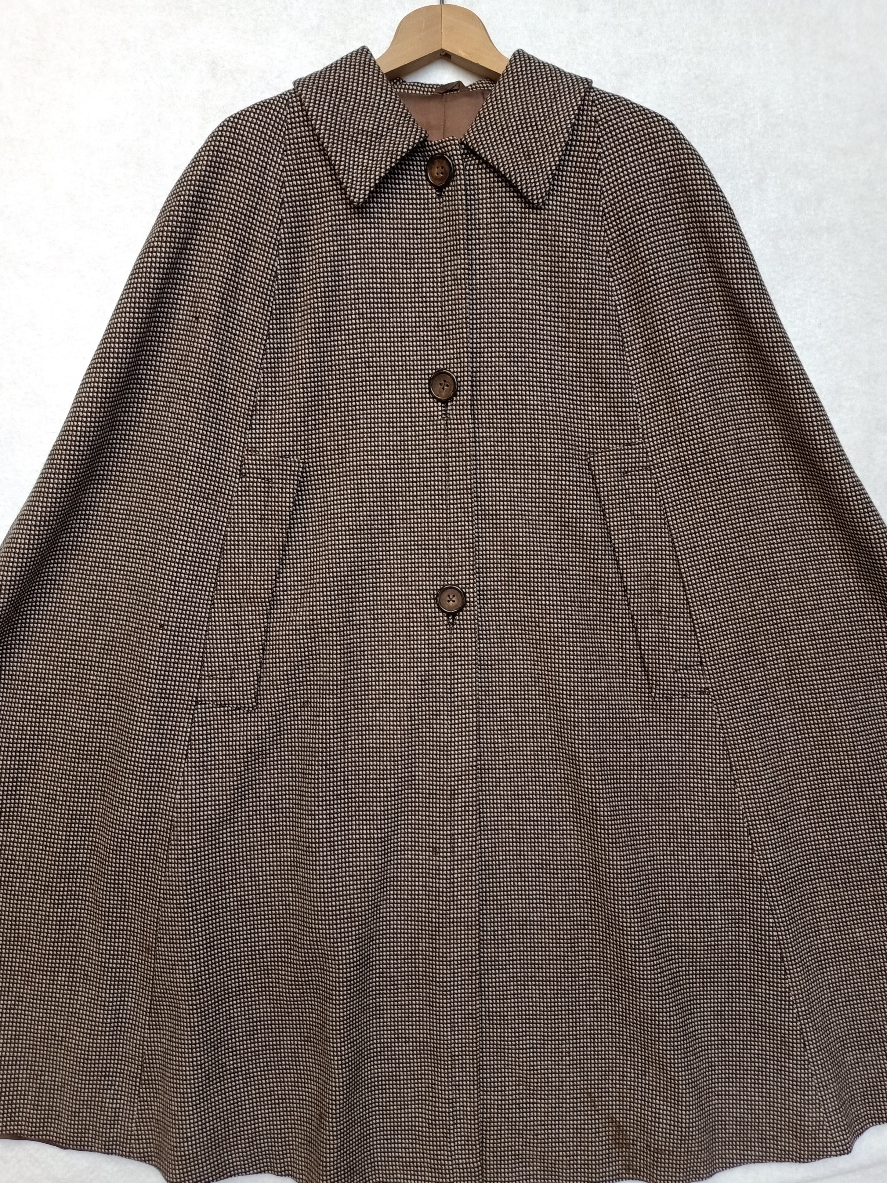 Vintage Aquascutum Cape
