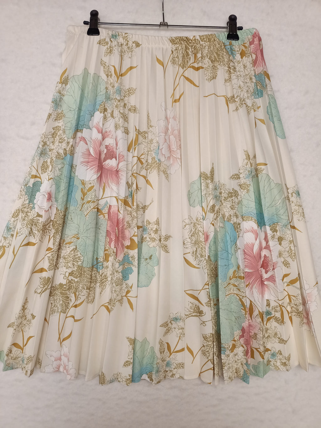 Vintage Pleated Floral Skirt