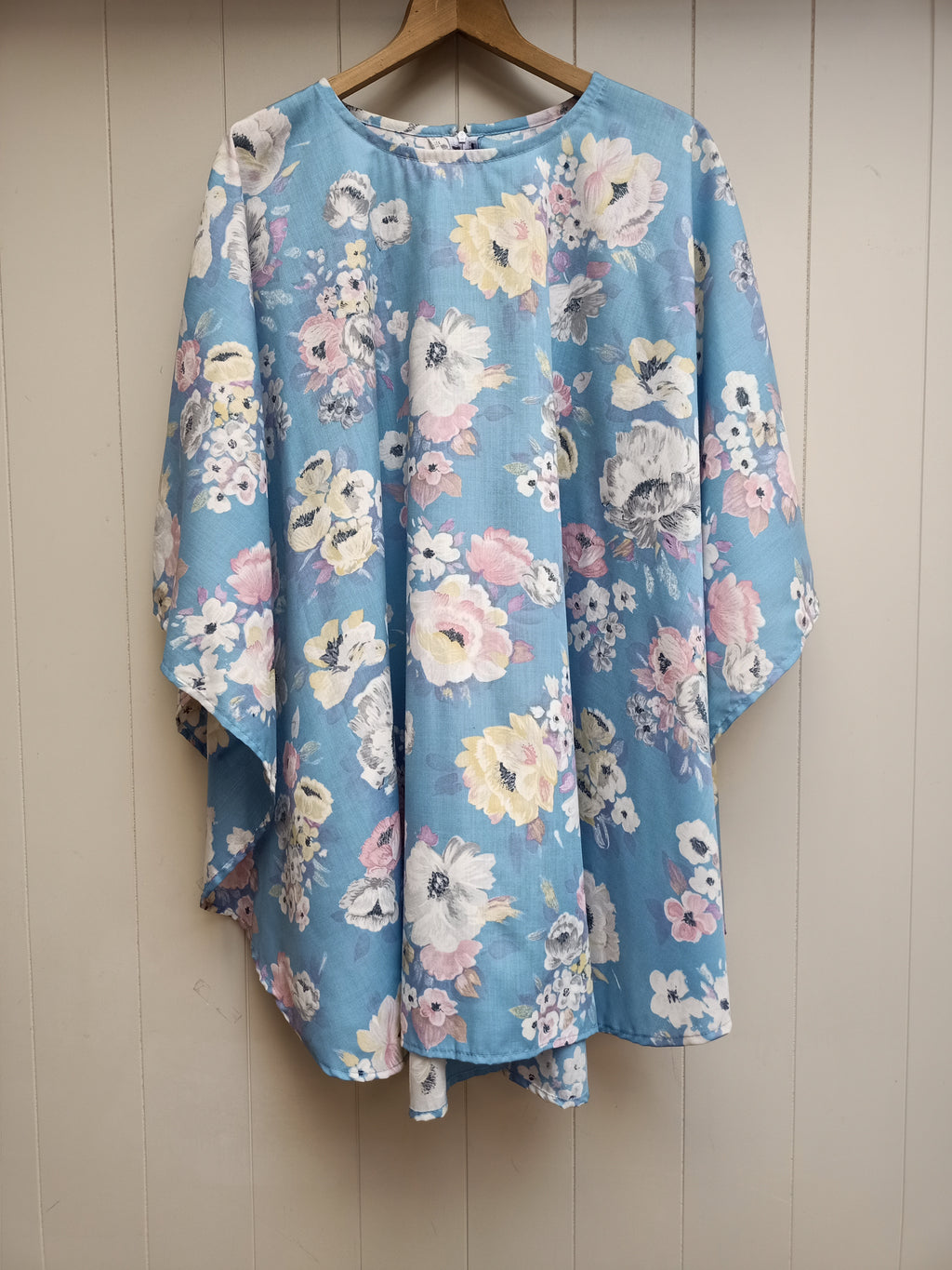 Vintage Floral Pastel Blue Caftan Poncho