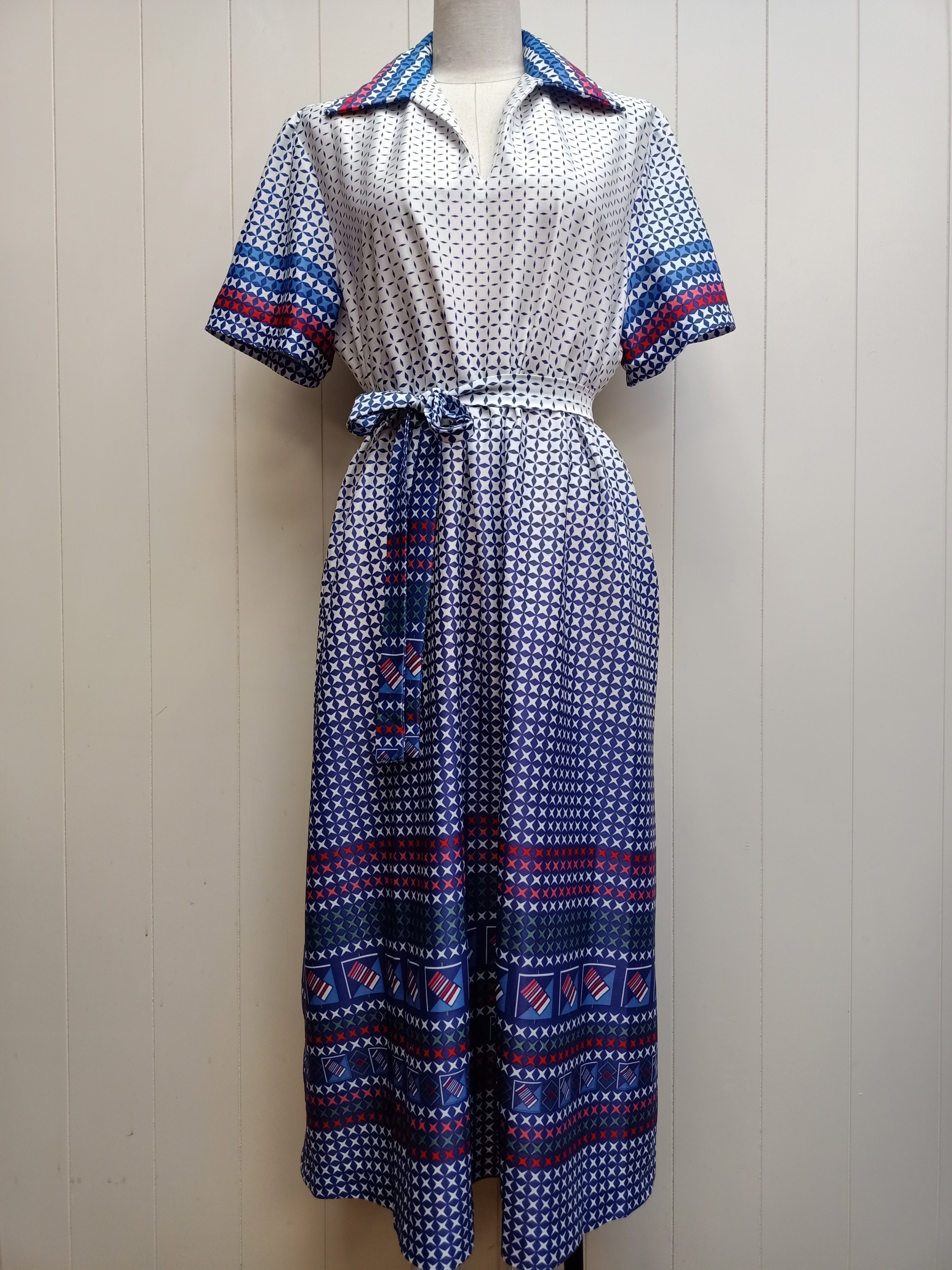 Vintage Jennie Casuals Border Dress