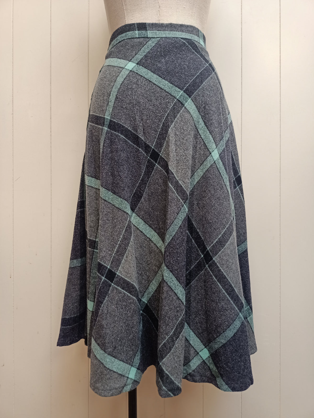 Vintage Wraggs Grey & Mint Plaid Skirt