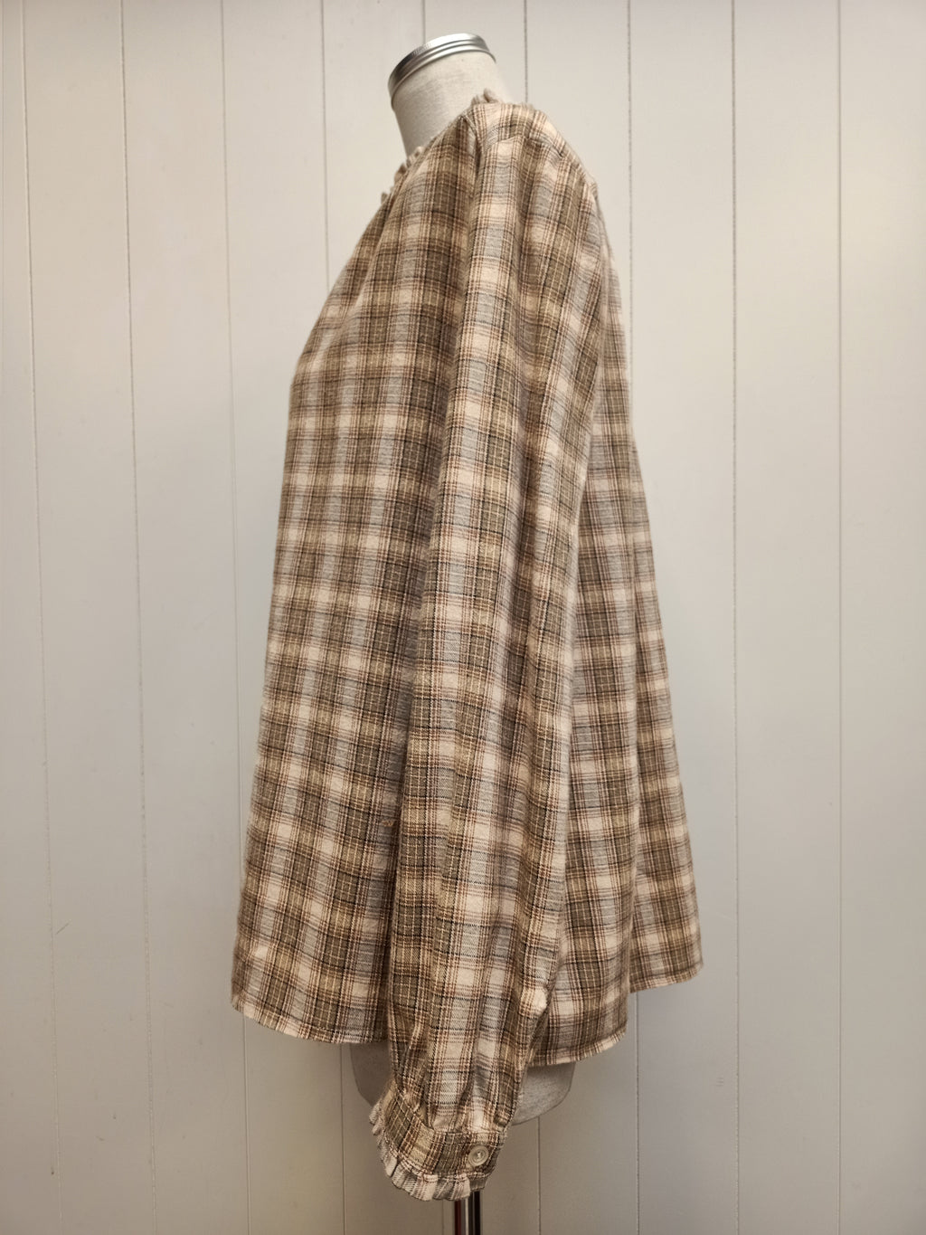 Vintage Plaid Button Up 
Shirt