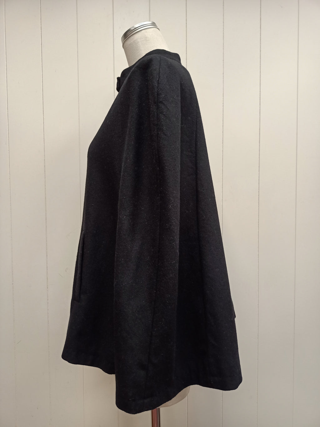 Suzanne Gregory Black Cape