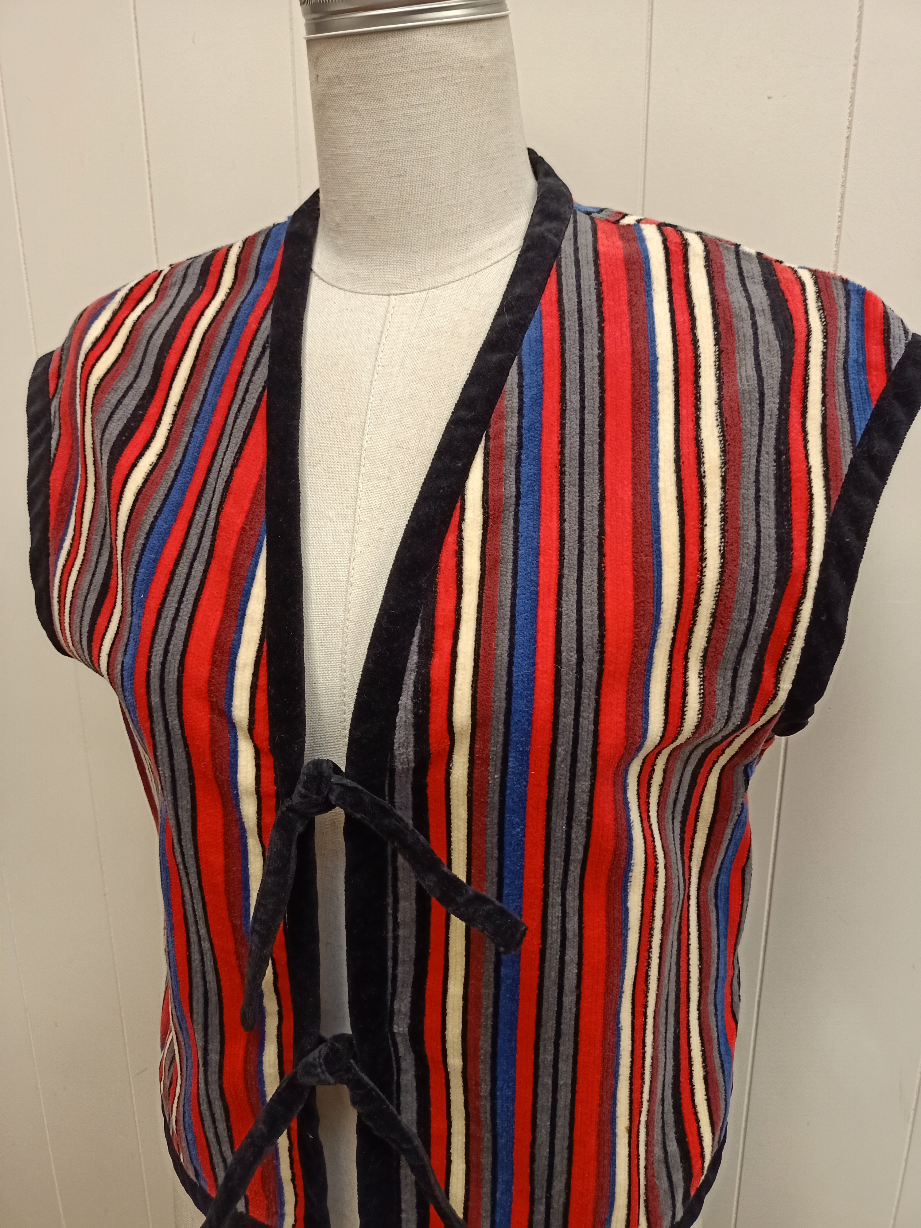 Vintage Fashion 4U Striped Vest