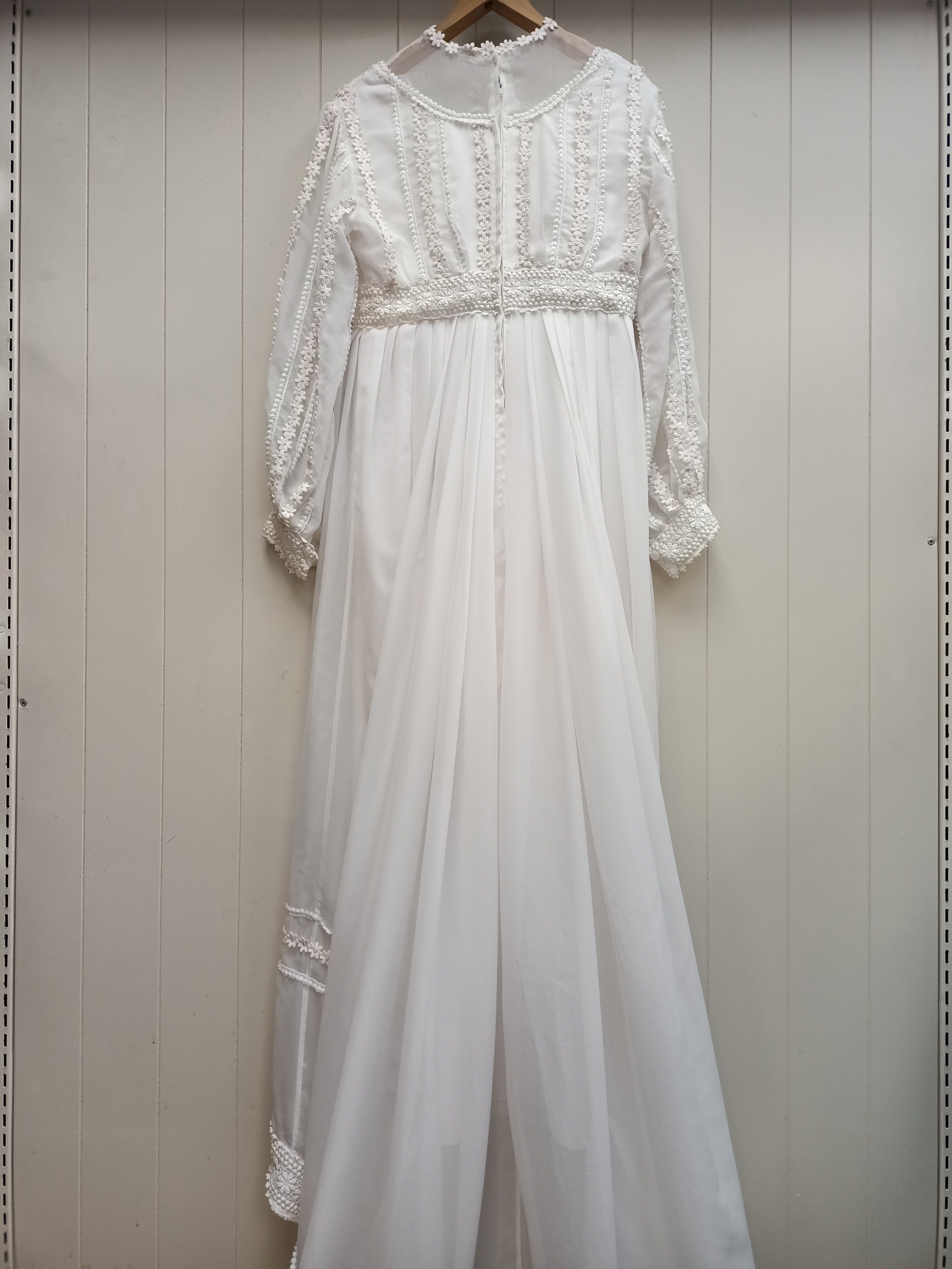 Vintage Petite Prairie Wedding Dress