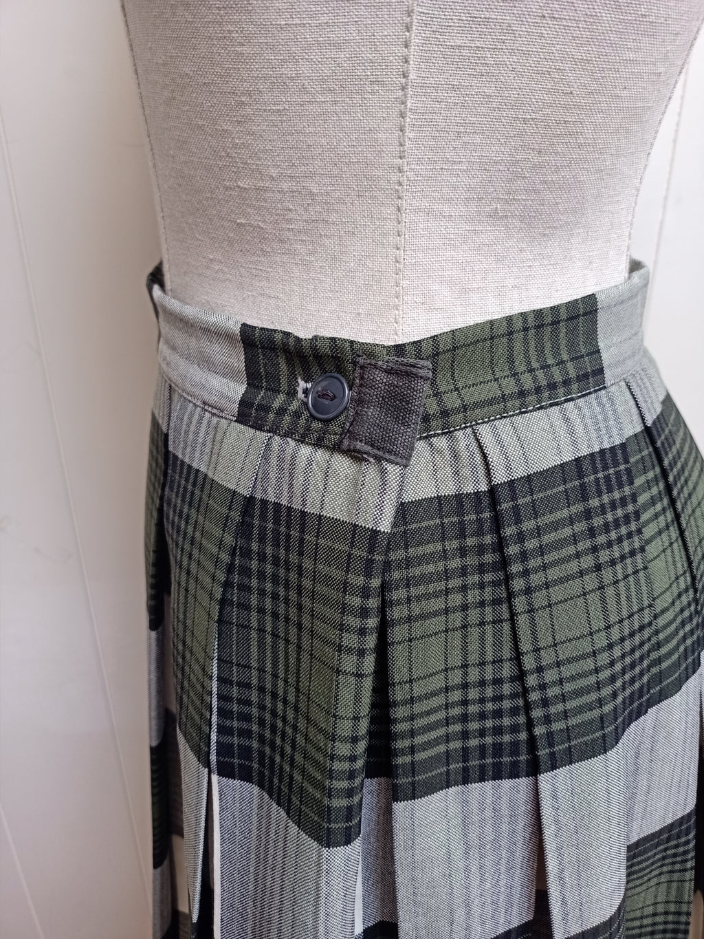 Vintage Jantzen Green Checkered Skirt