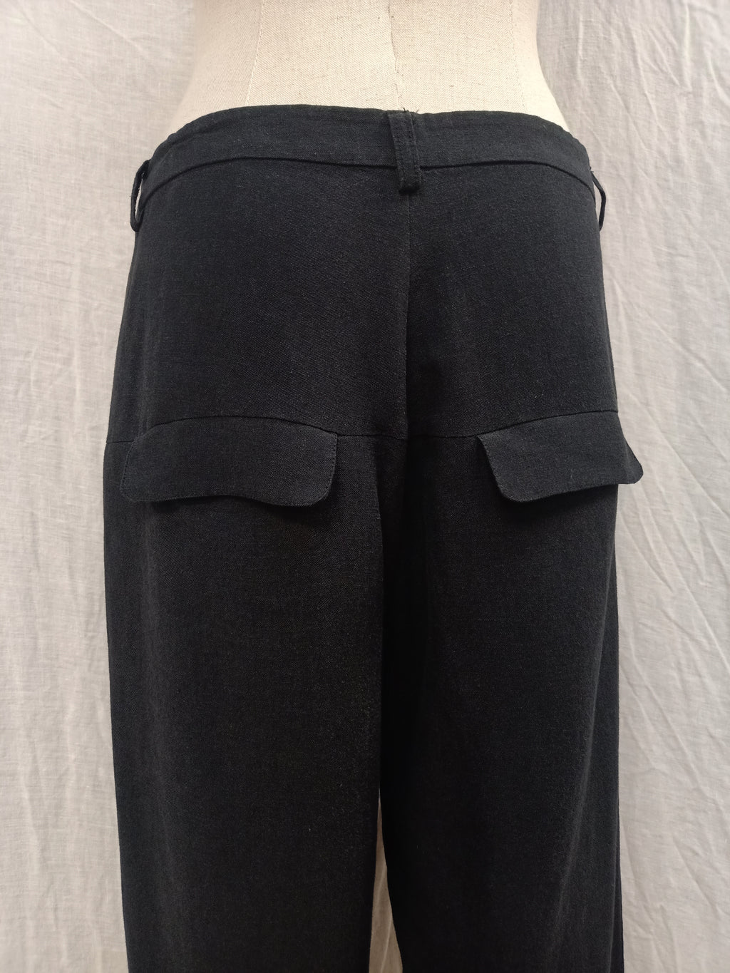 Nique Linen Pants