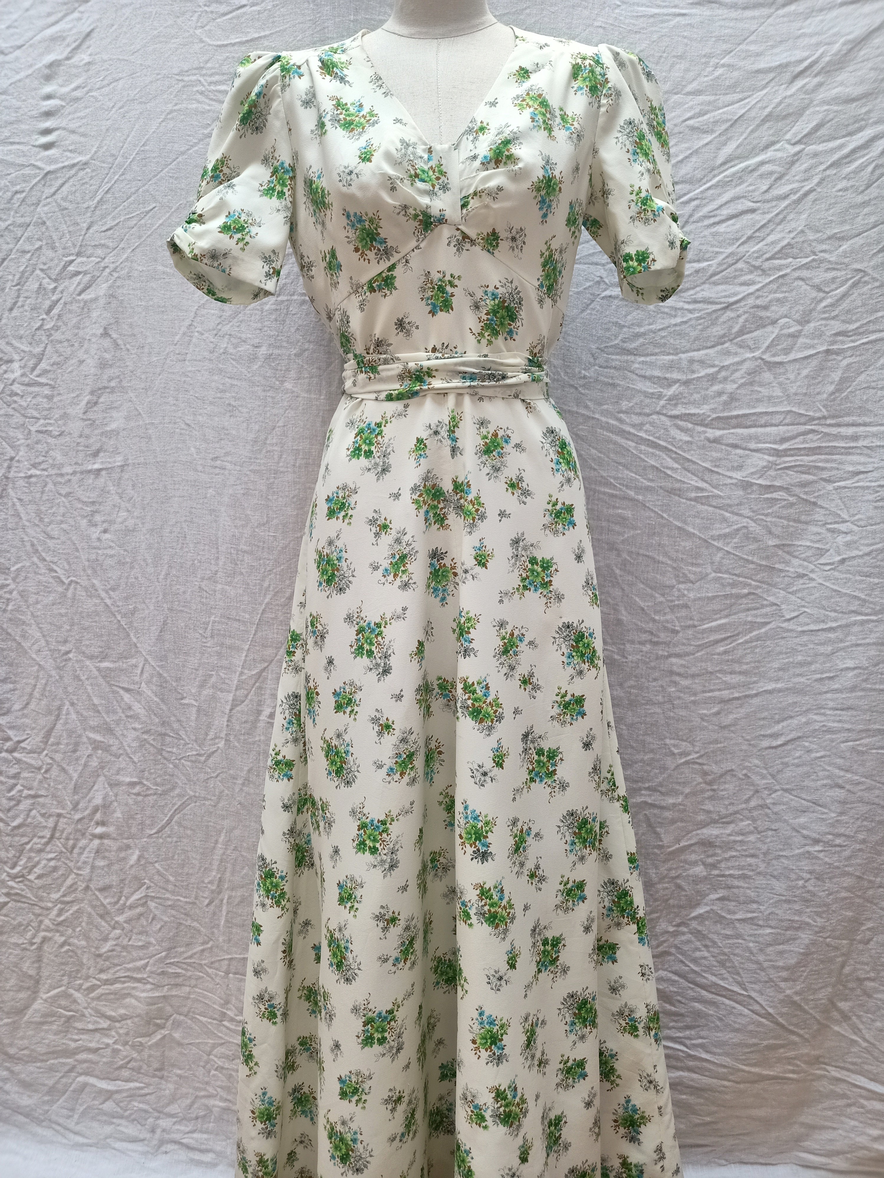 Vintage Cottagecore Maxi Dress