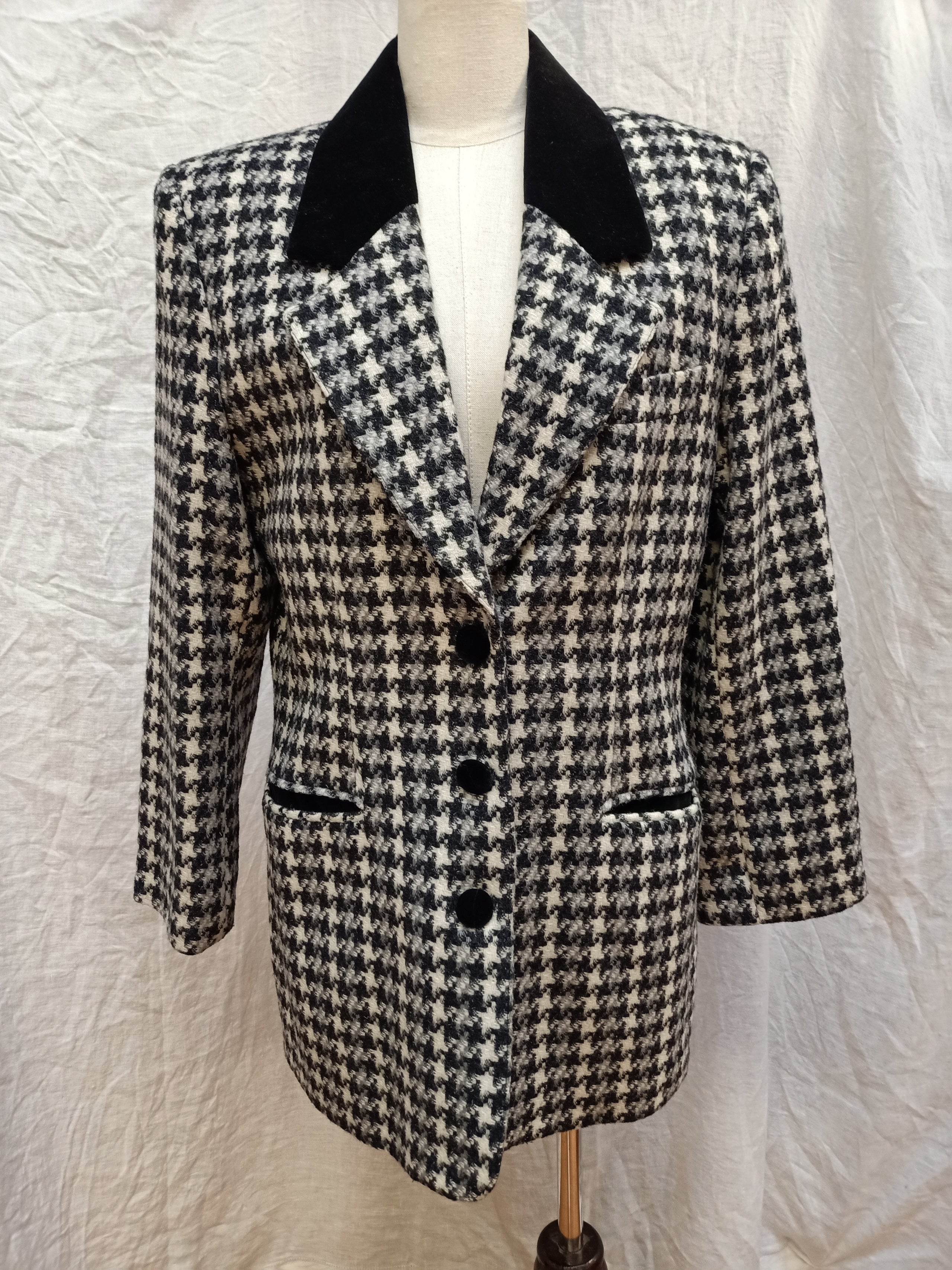Vintage Hounstooth Blazer