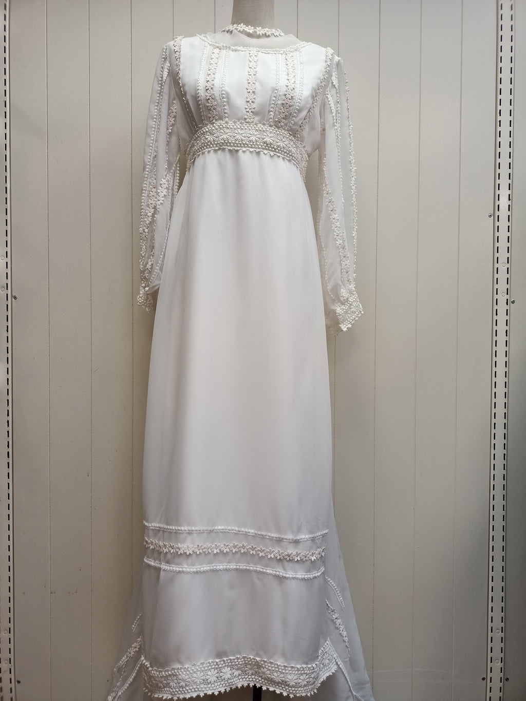 Vintage Petite Prairie Wedding Dress