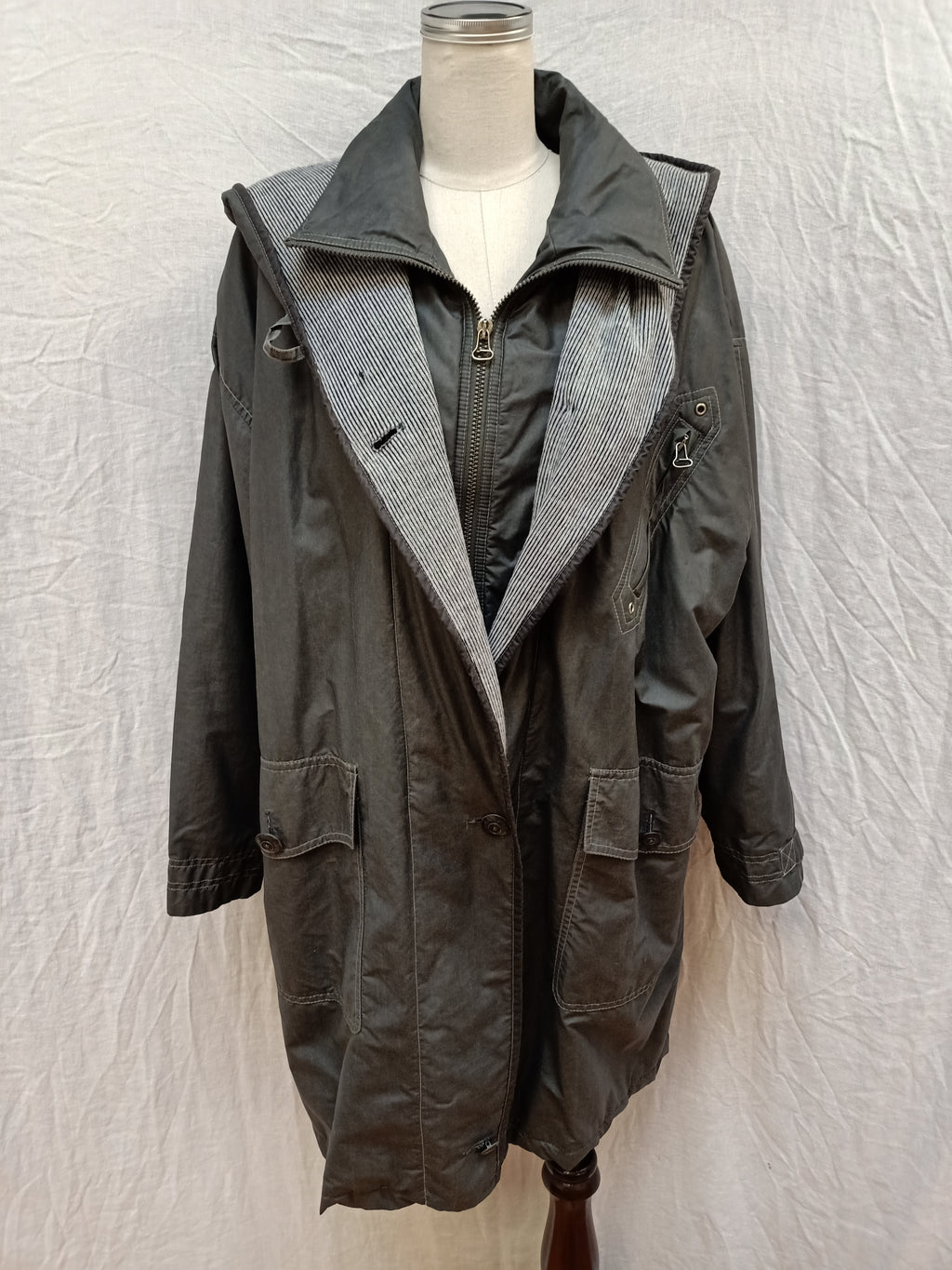 Moment Heavy Duty Raincoat