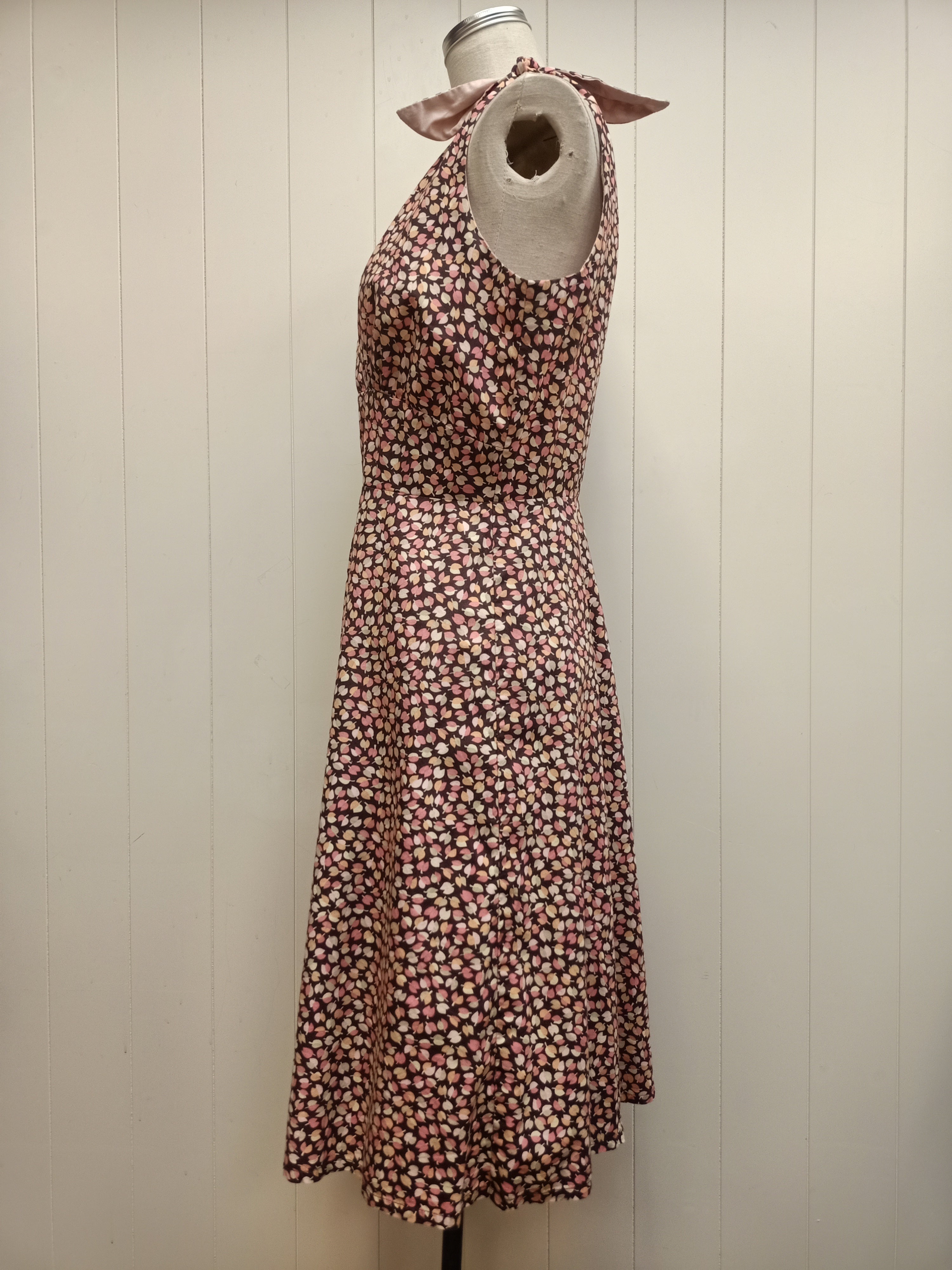 De Vol Clothing Tie Shoulder Dress