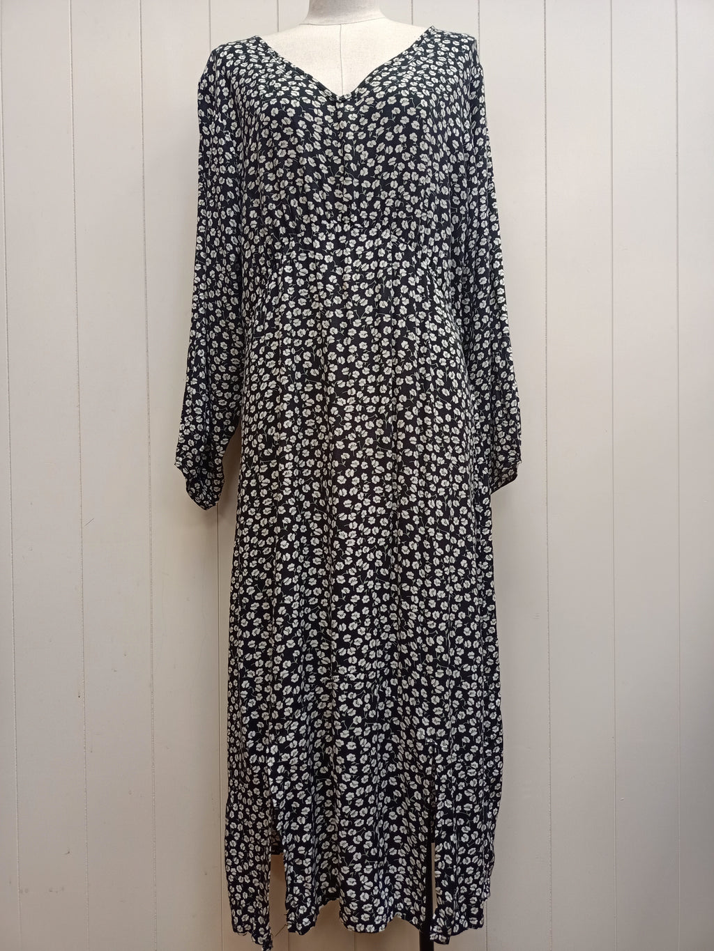 KILT Floral Midi Dress