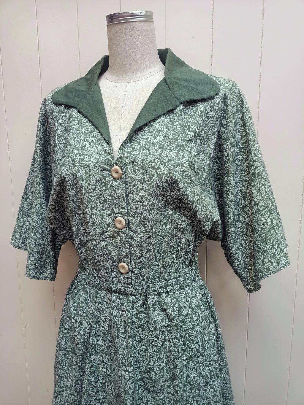 Vintage Green Leaf Dress
