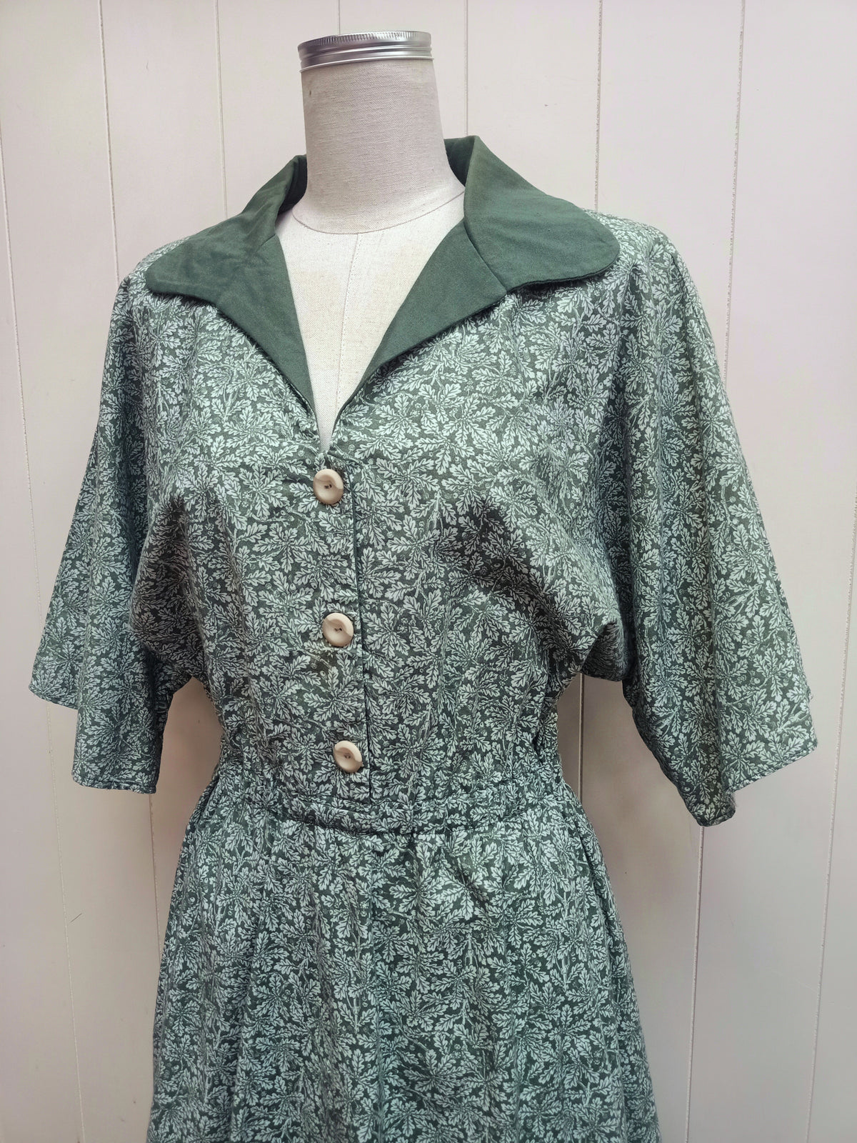 Vintage Green Leaf Dress