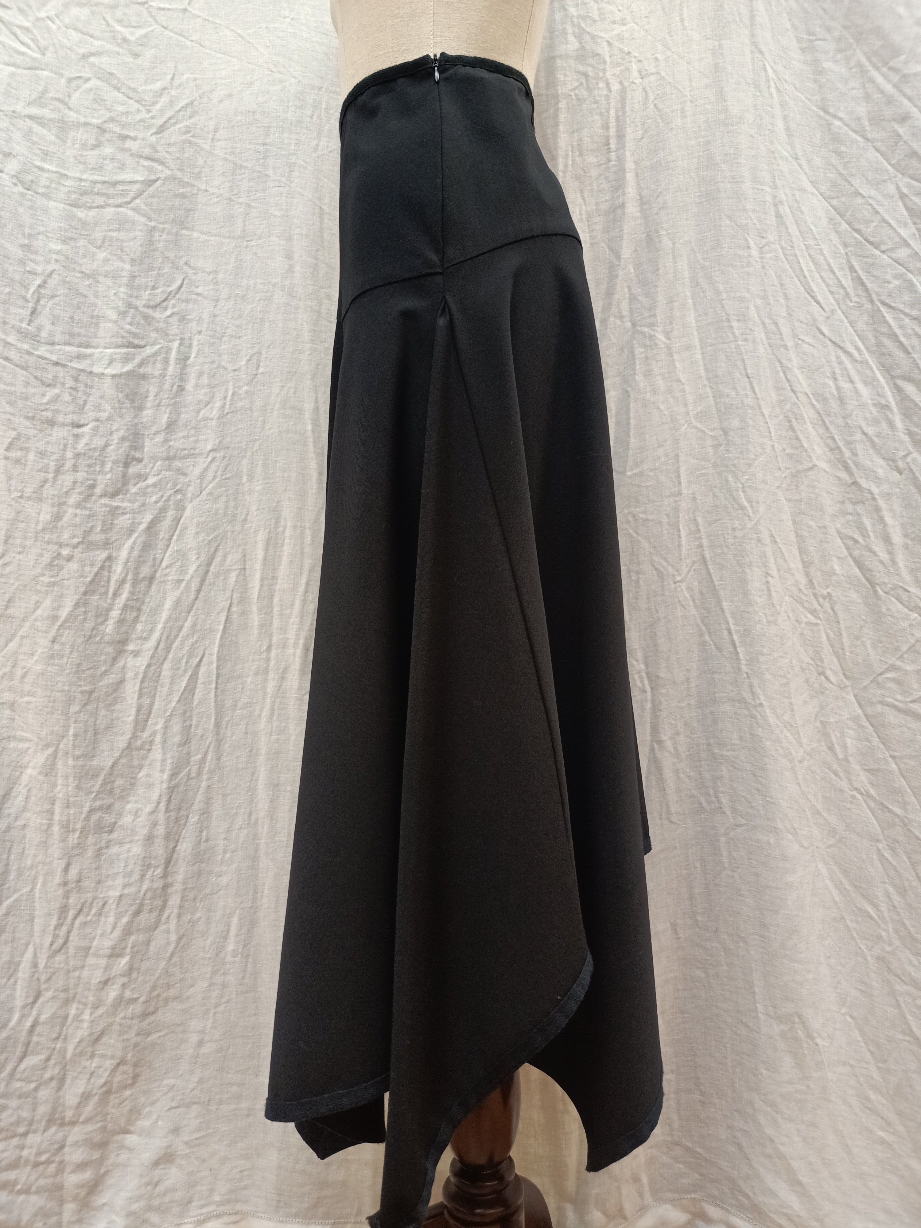 Obi Asymetrical Skirt