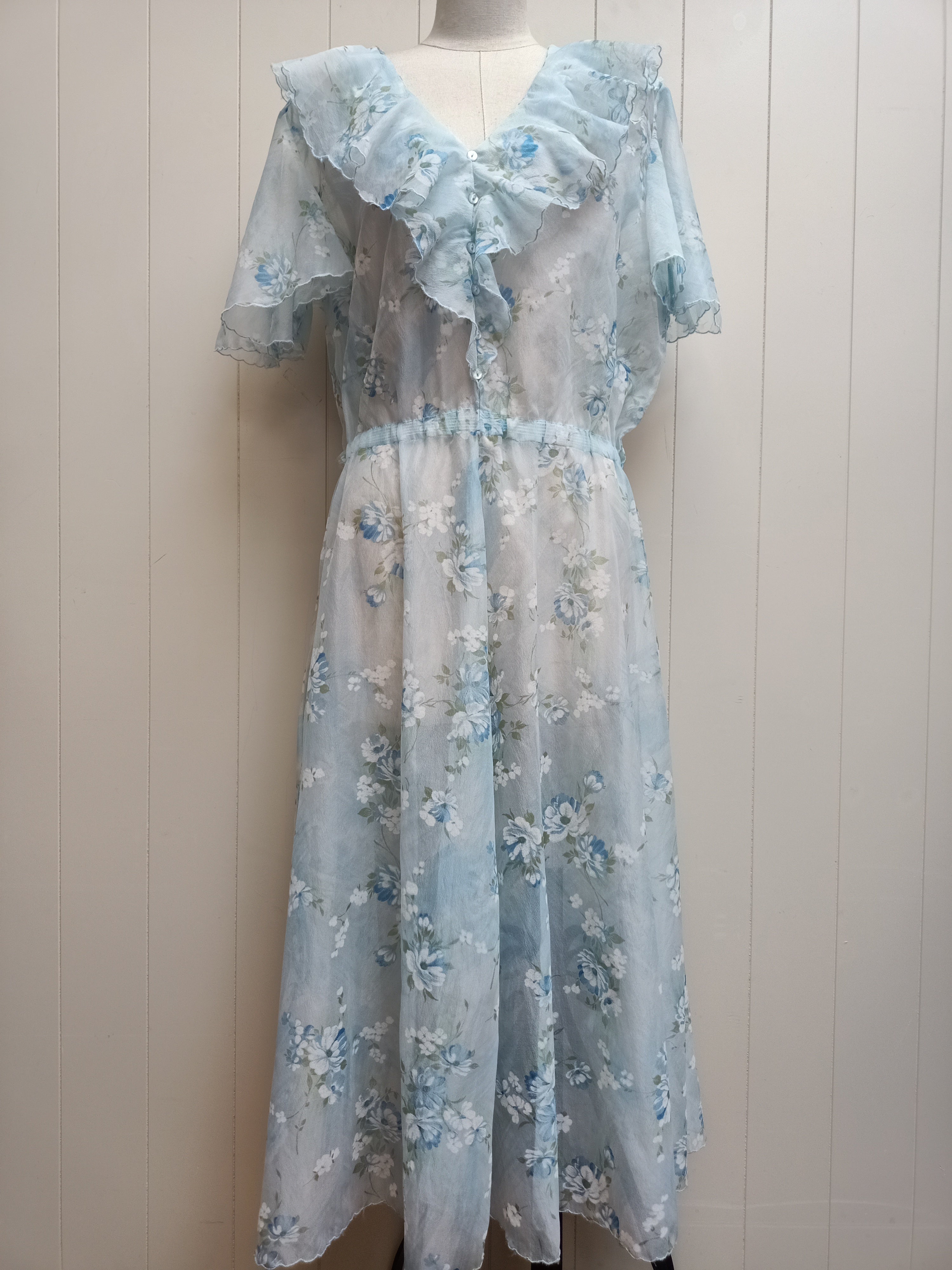 Vintage Floral Ruffle Dress
