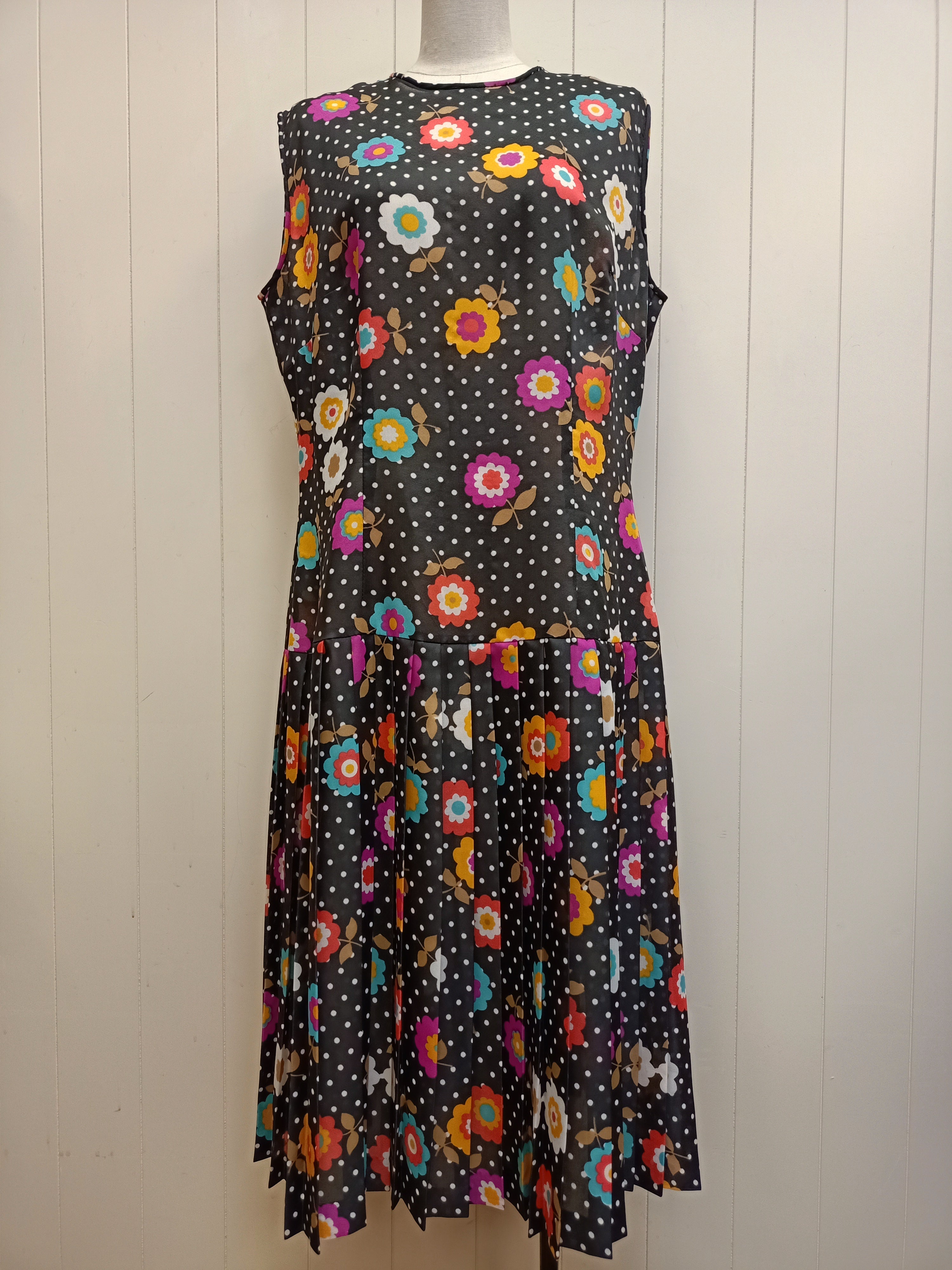 Vintage Pasadena Floral Pleat Dress