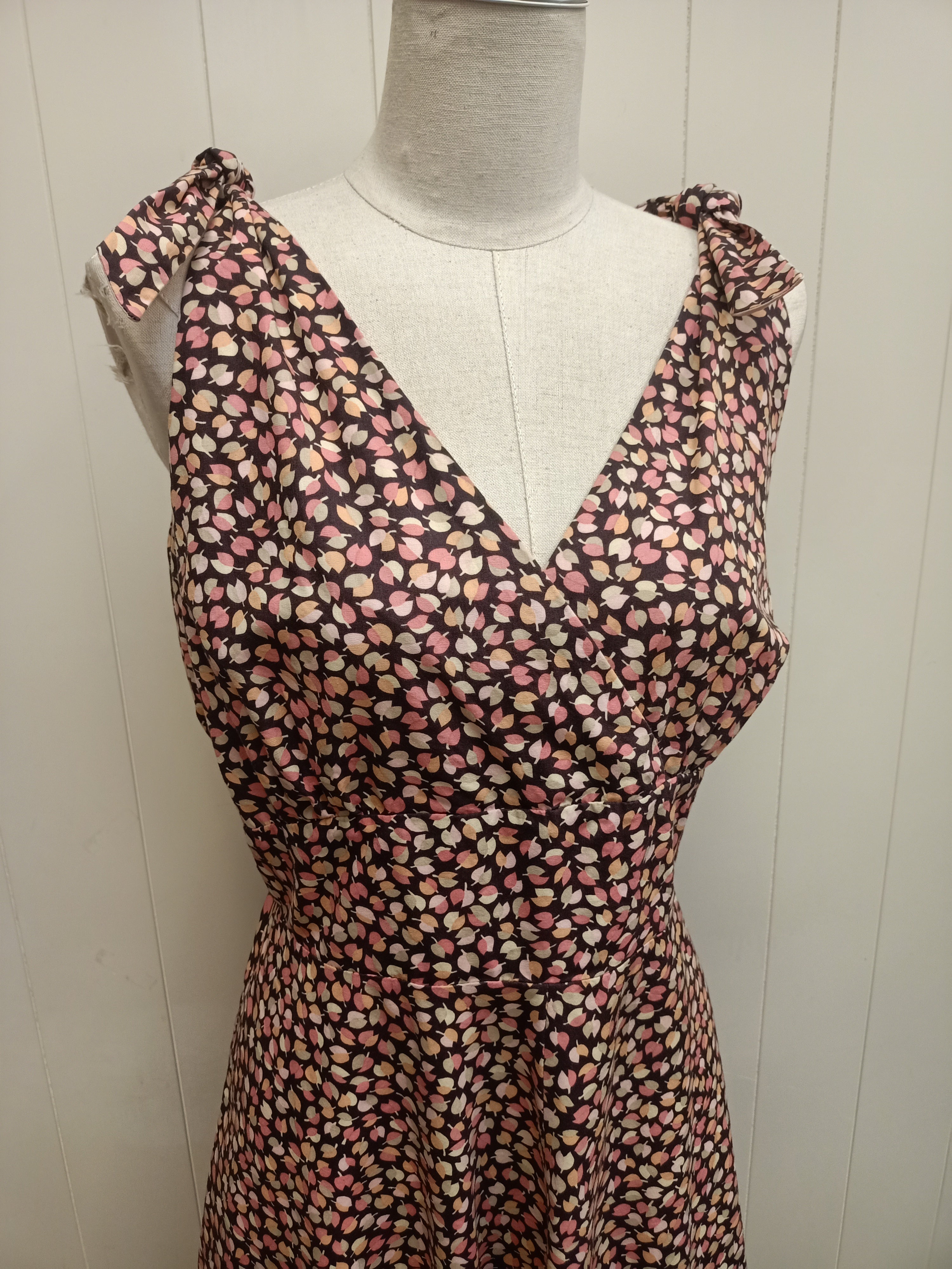 De Vol Clothing Tie Shoulder Dress