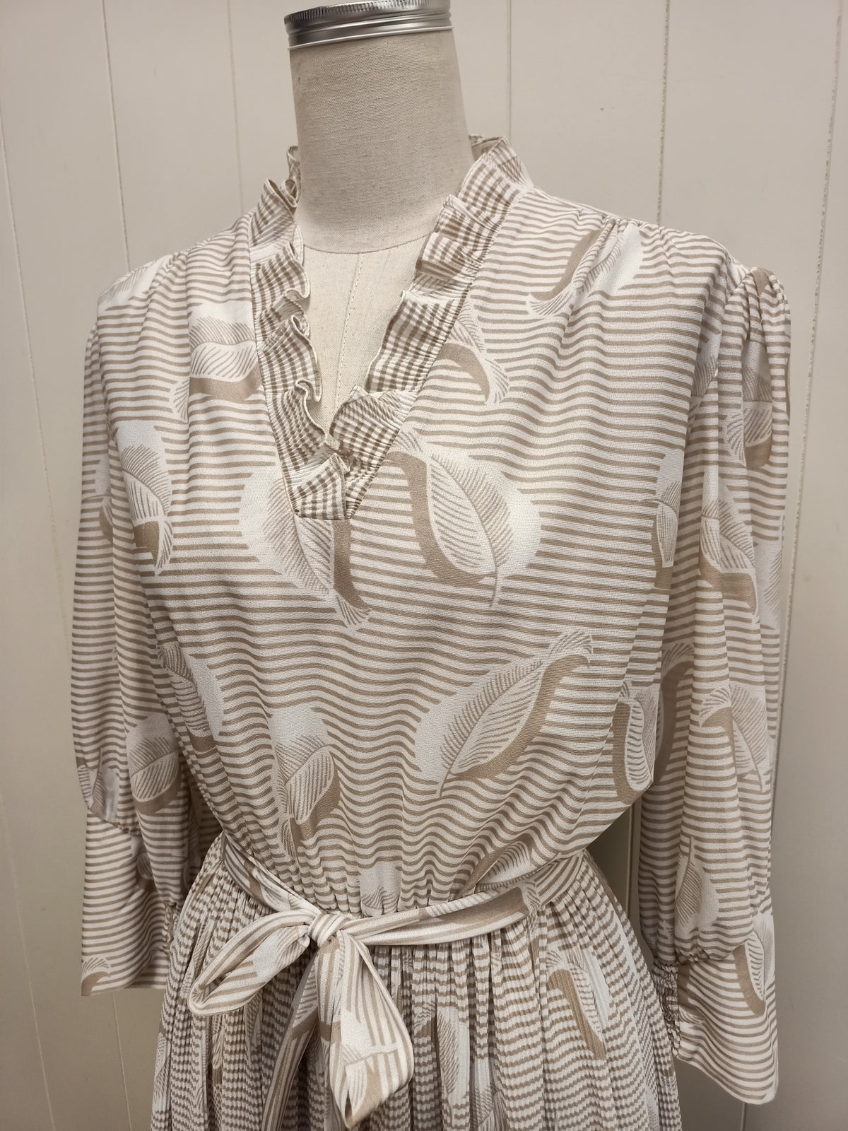 Vintage Puritan Leaf Pleated Dress