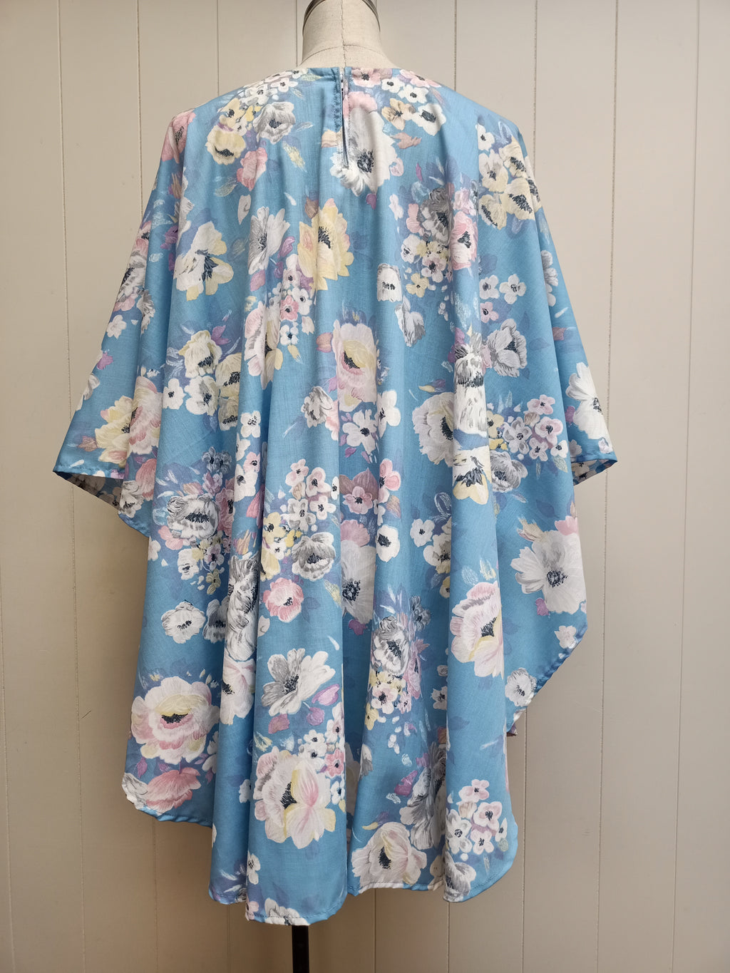 Vintage Floral Pastel Blue Caftan Poncho