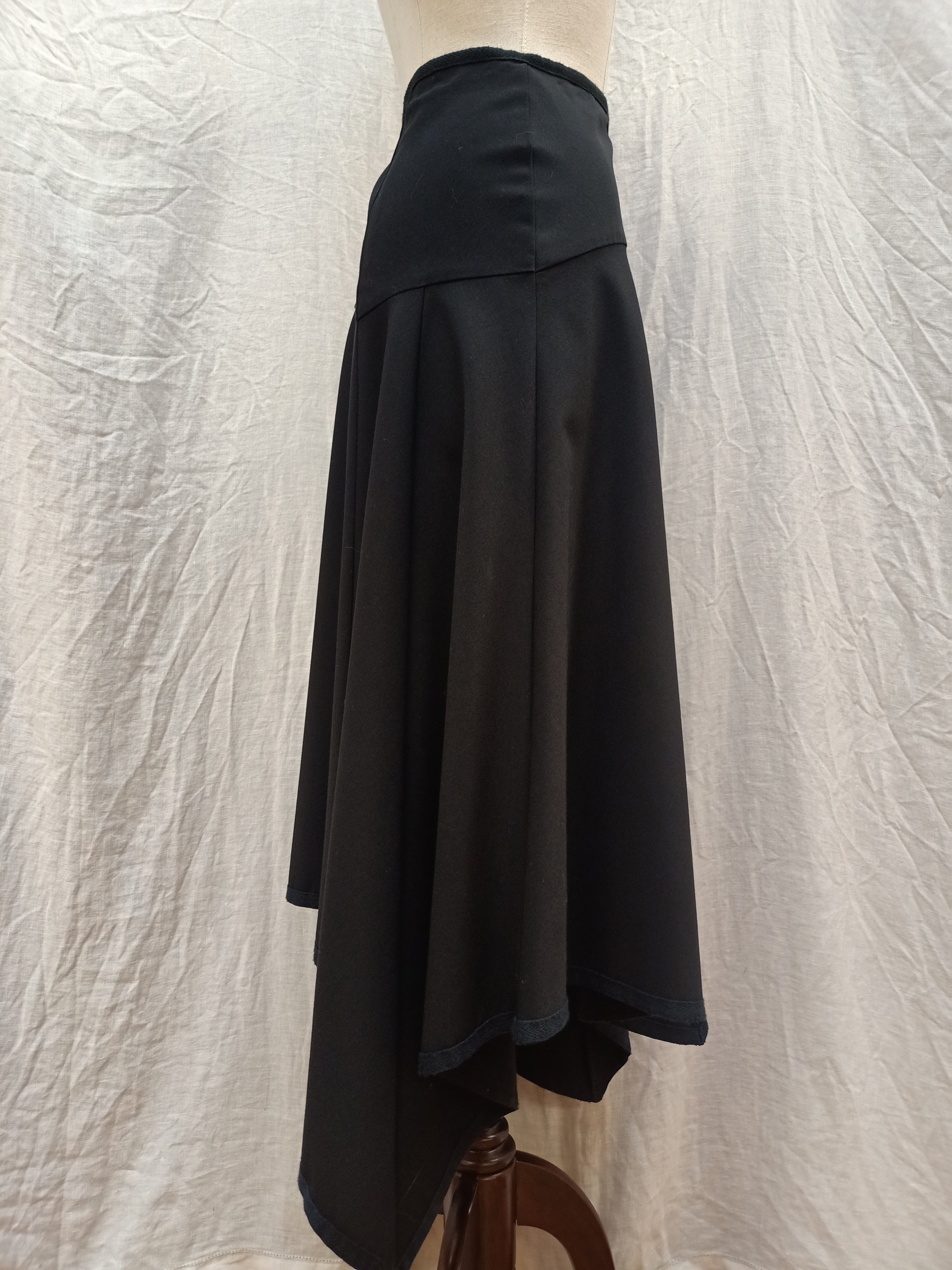 Obi Asymetrical Skirt