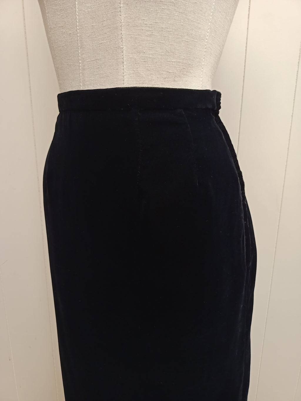 Vintage Black Velvet Pencil Skirt