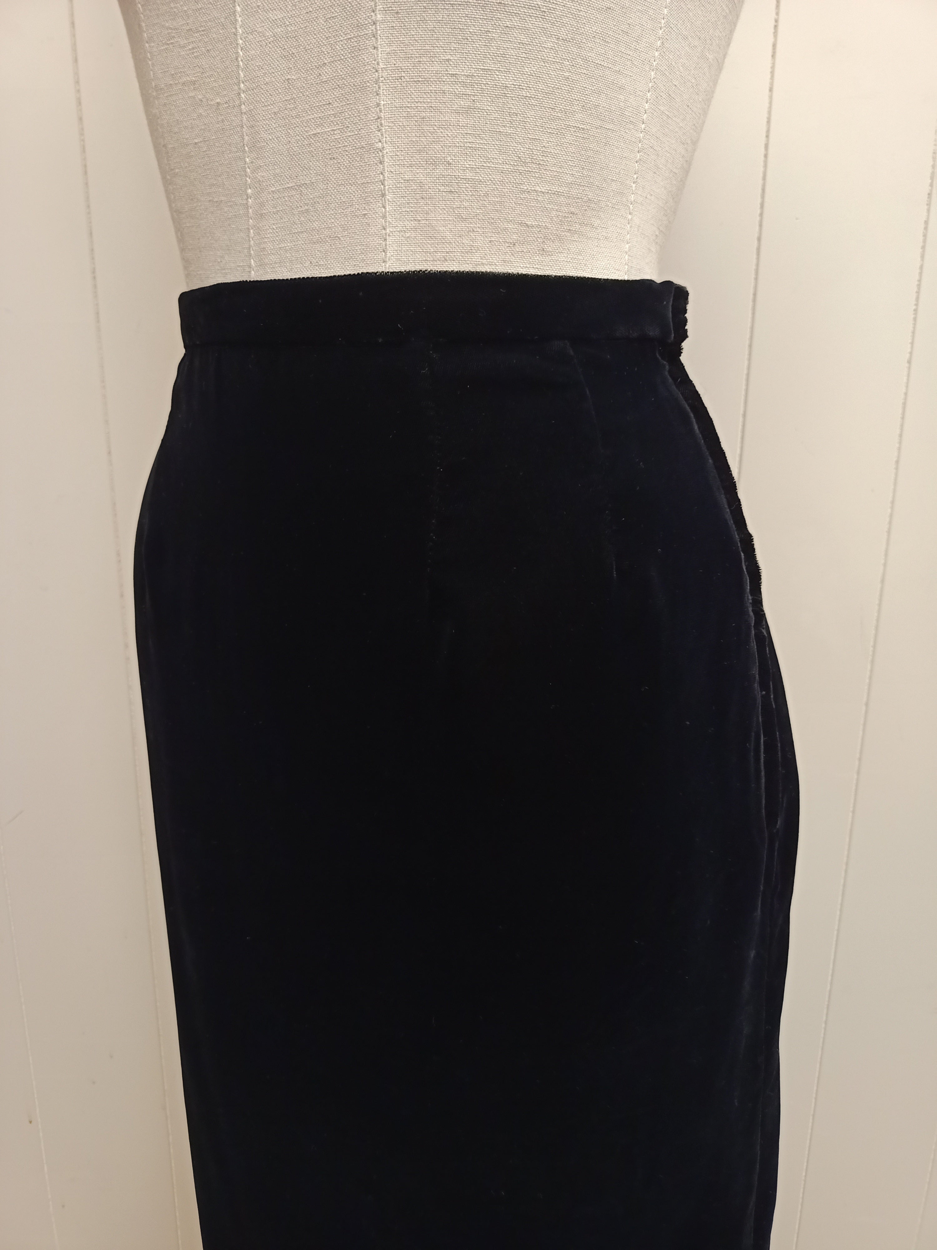 Vintage Black Velvet Pencil Skirt