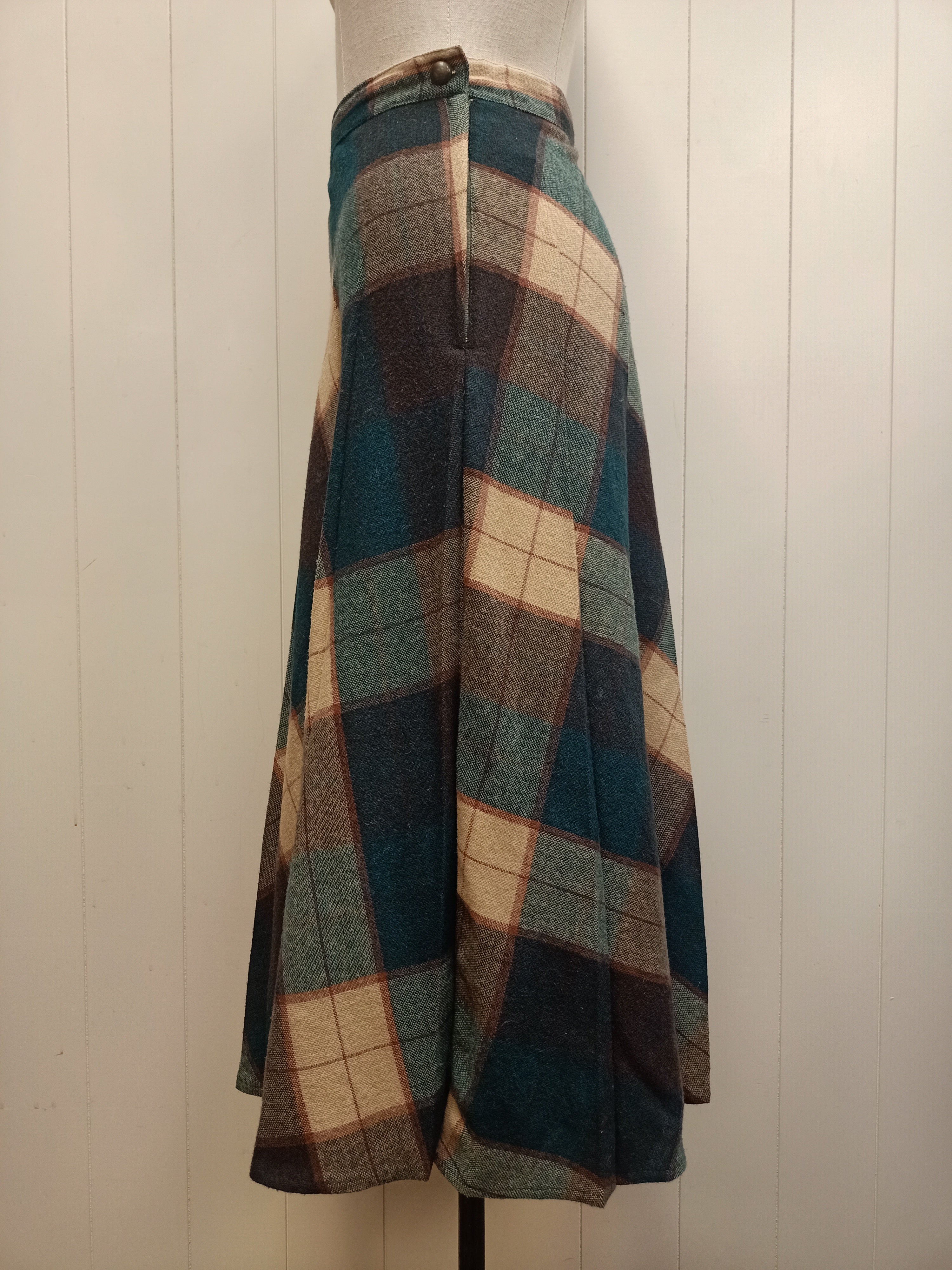 Vintage Royal Wyndham Collection Plaid Skirt
