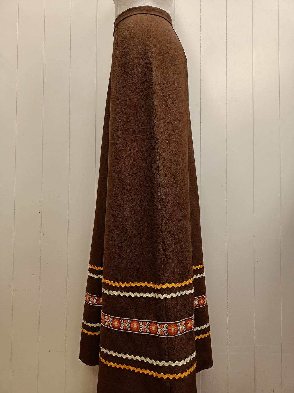 Vintage Border Brown Maxi Skirt