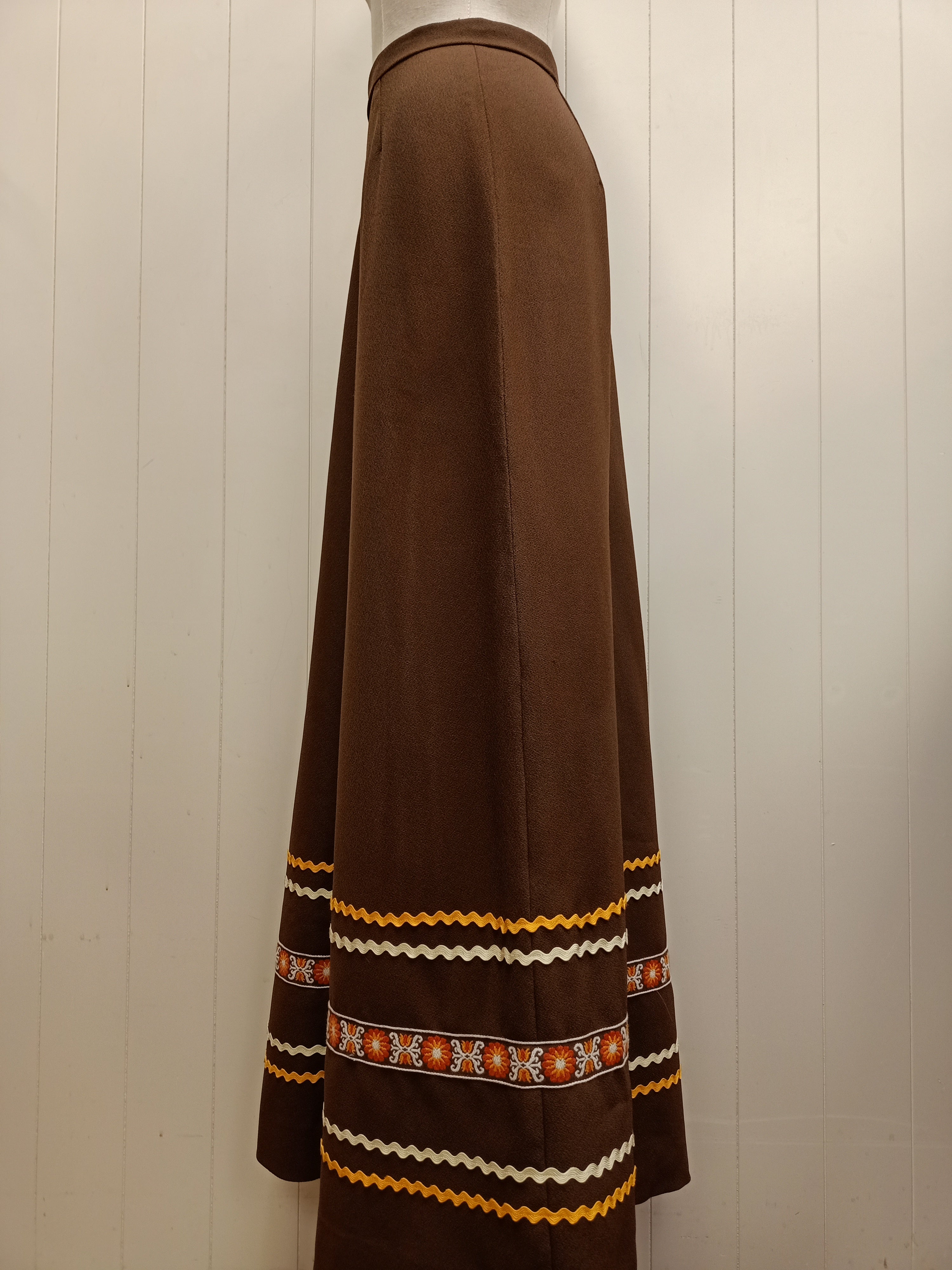 Vintage Border Brown Maxi Skirt