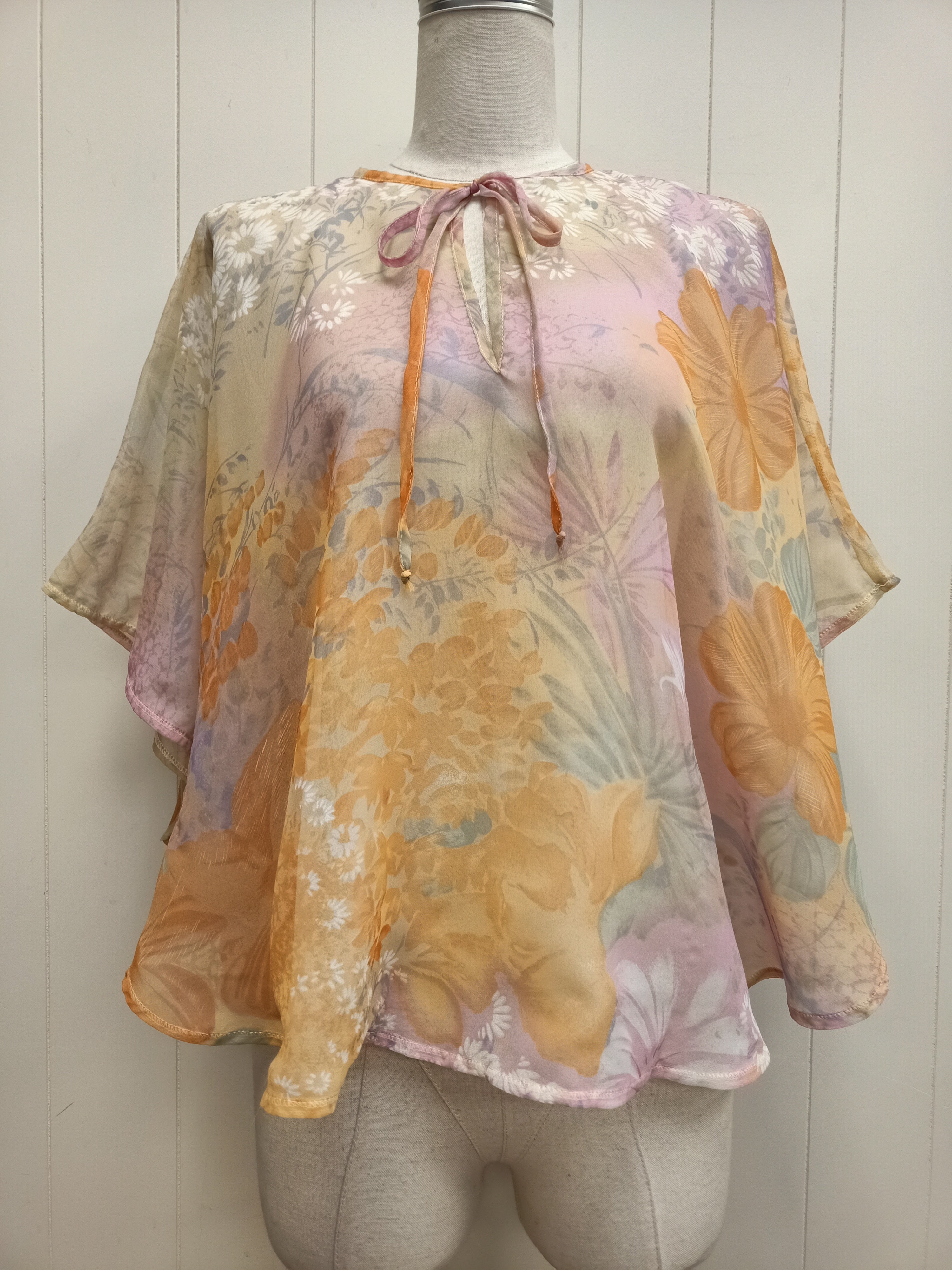 Vintage The Forum Cape