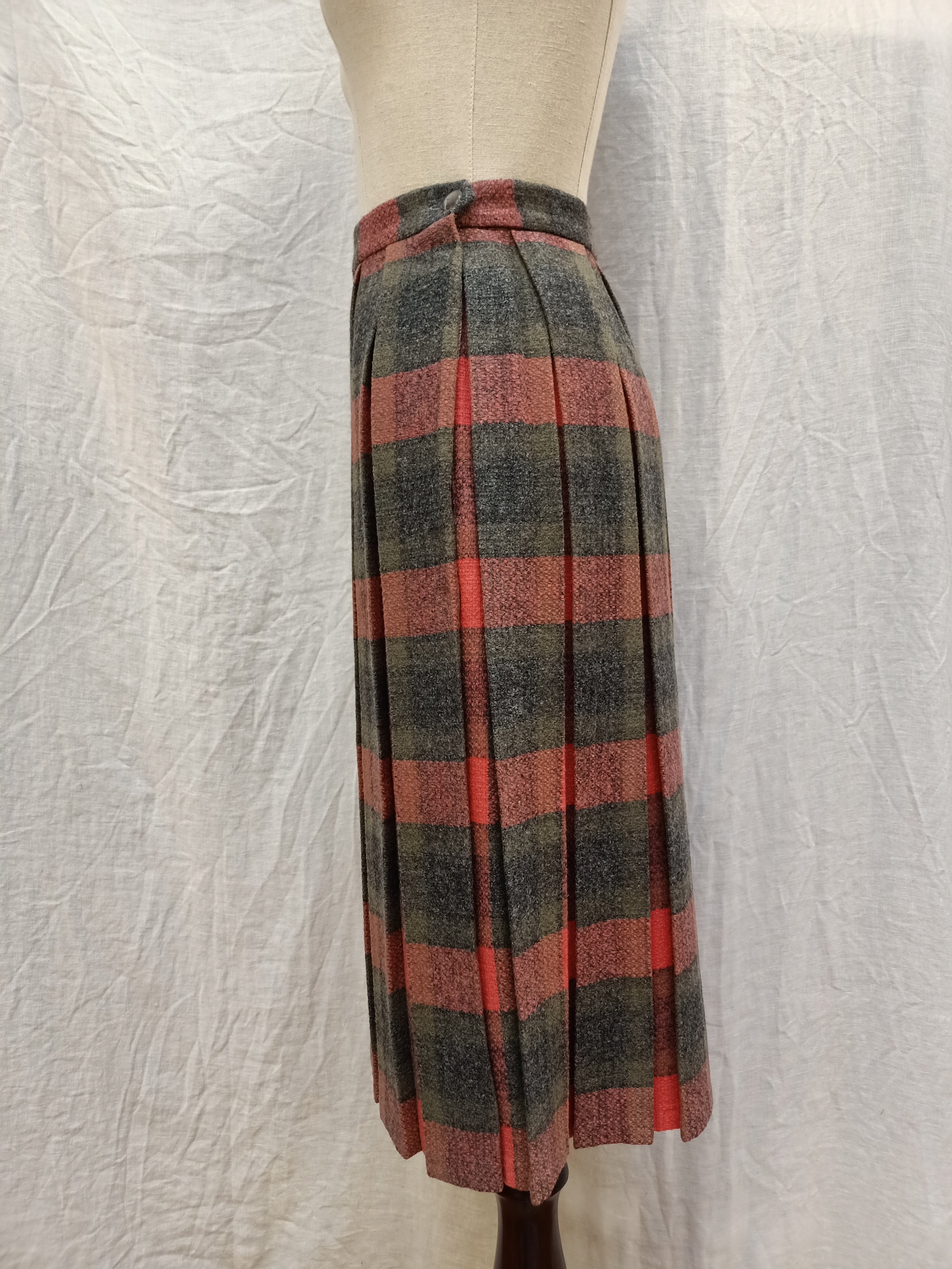 Retro Wool Checkered Skirt