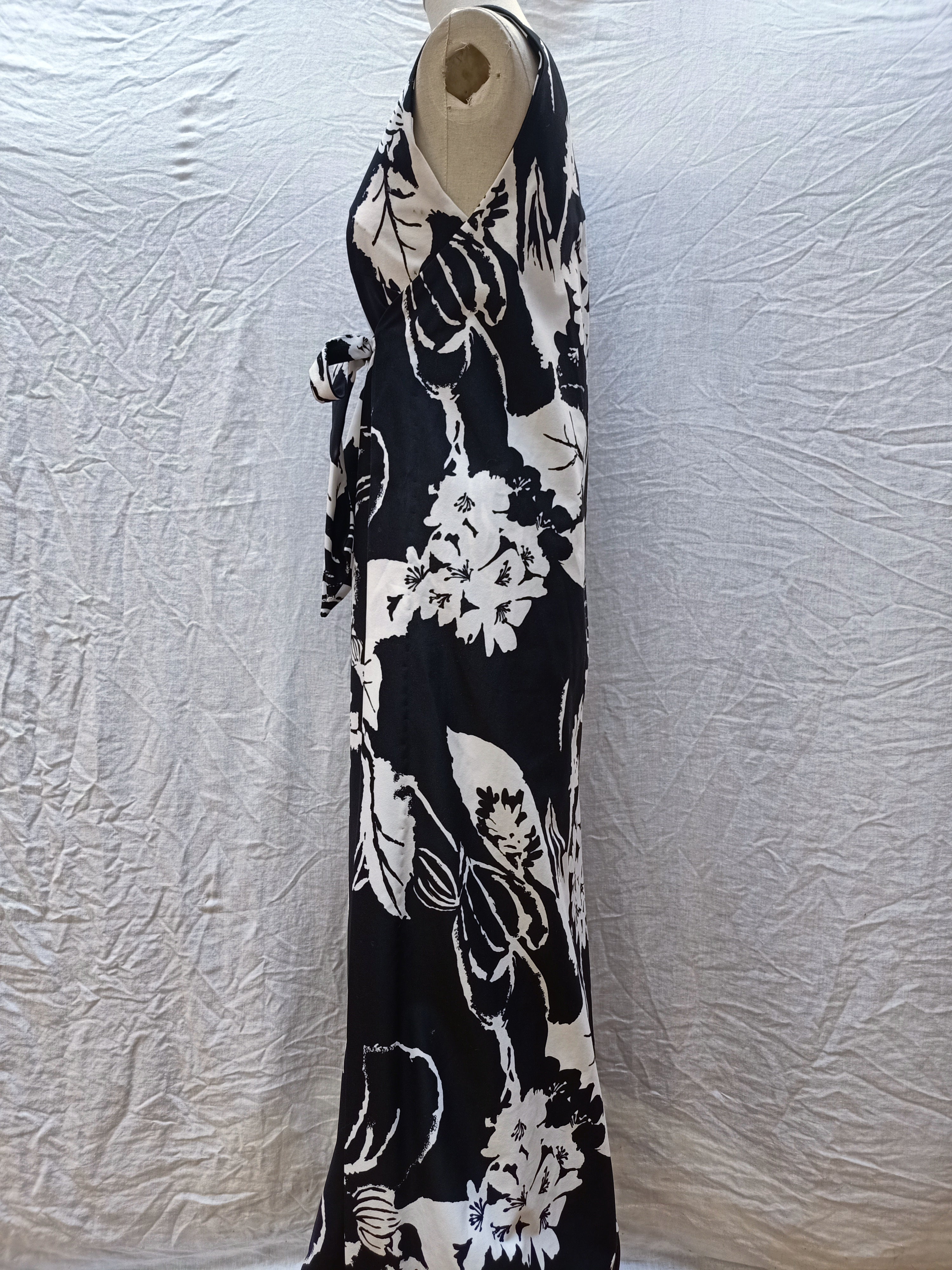 Vintage Wrap Around Apron Dress
