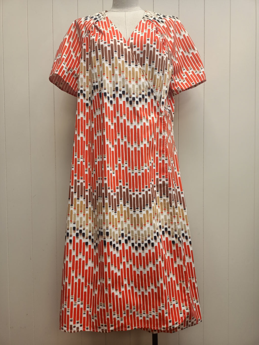 Vintage Wrap Geometric Dash Dress