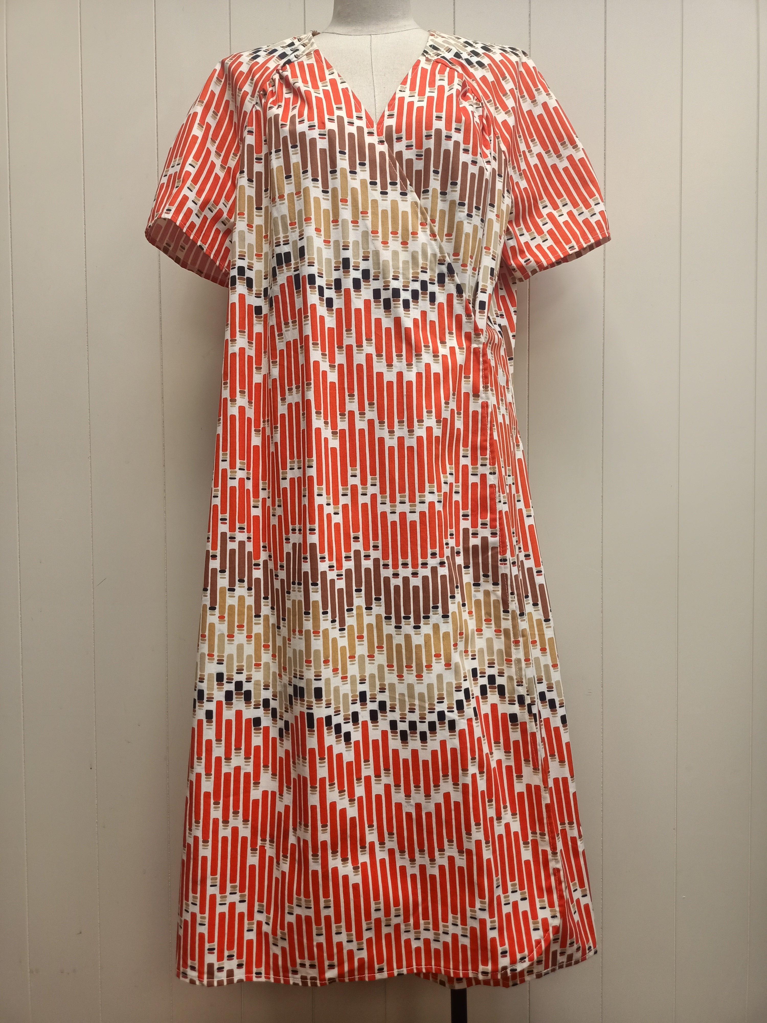 Vintage Wrap Geometric Dash Dress