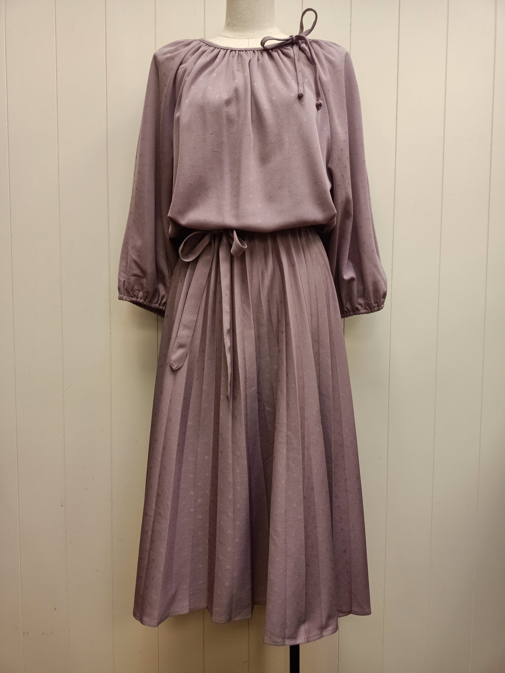 Vintage Royal Wyndham Collection Mauve Dress