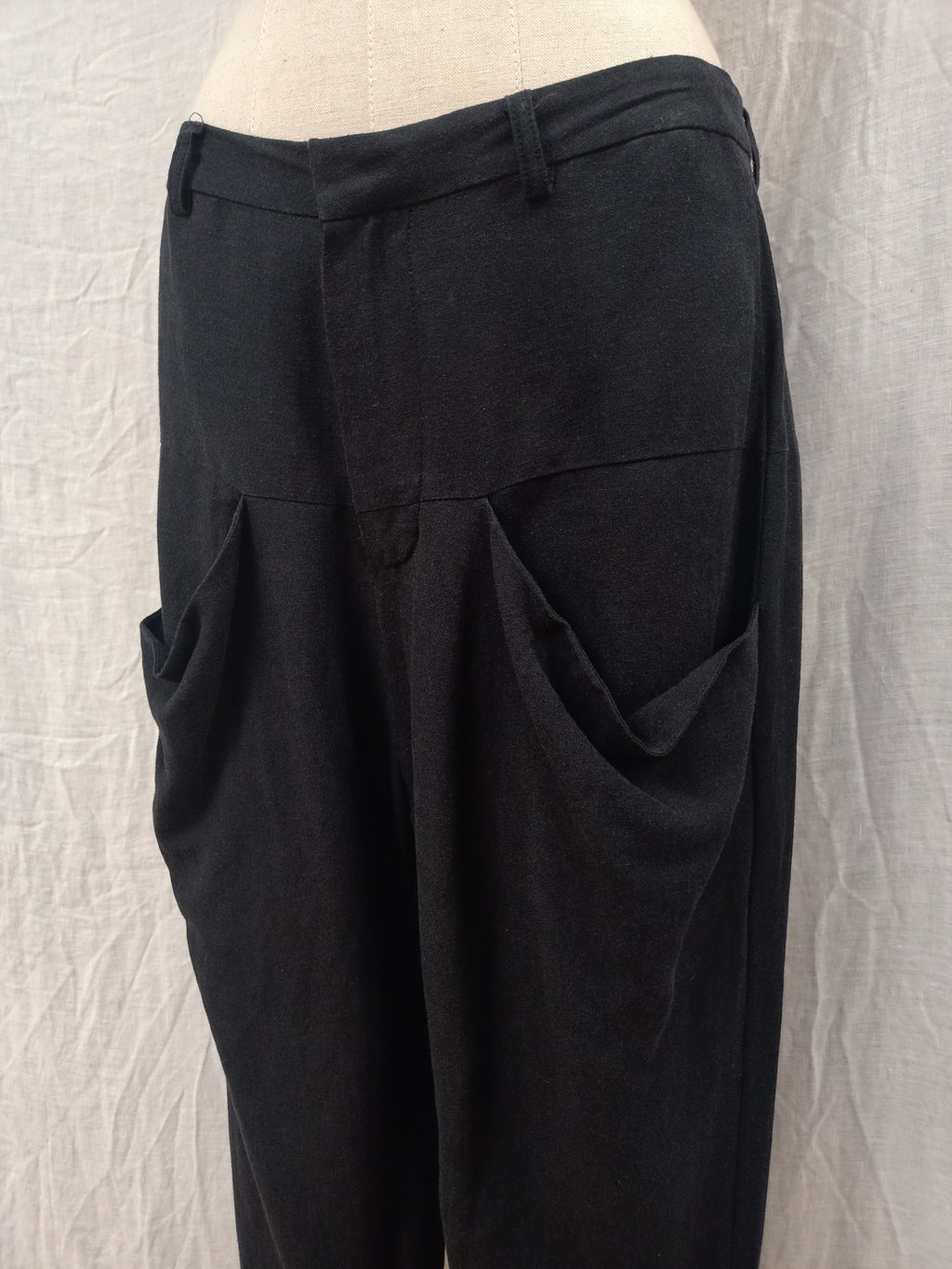 Nique Linen Pants