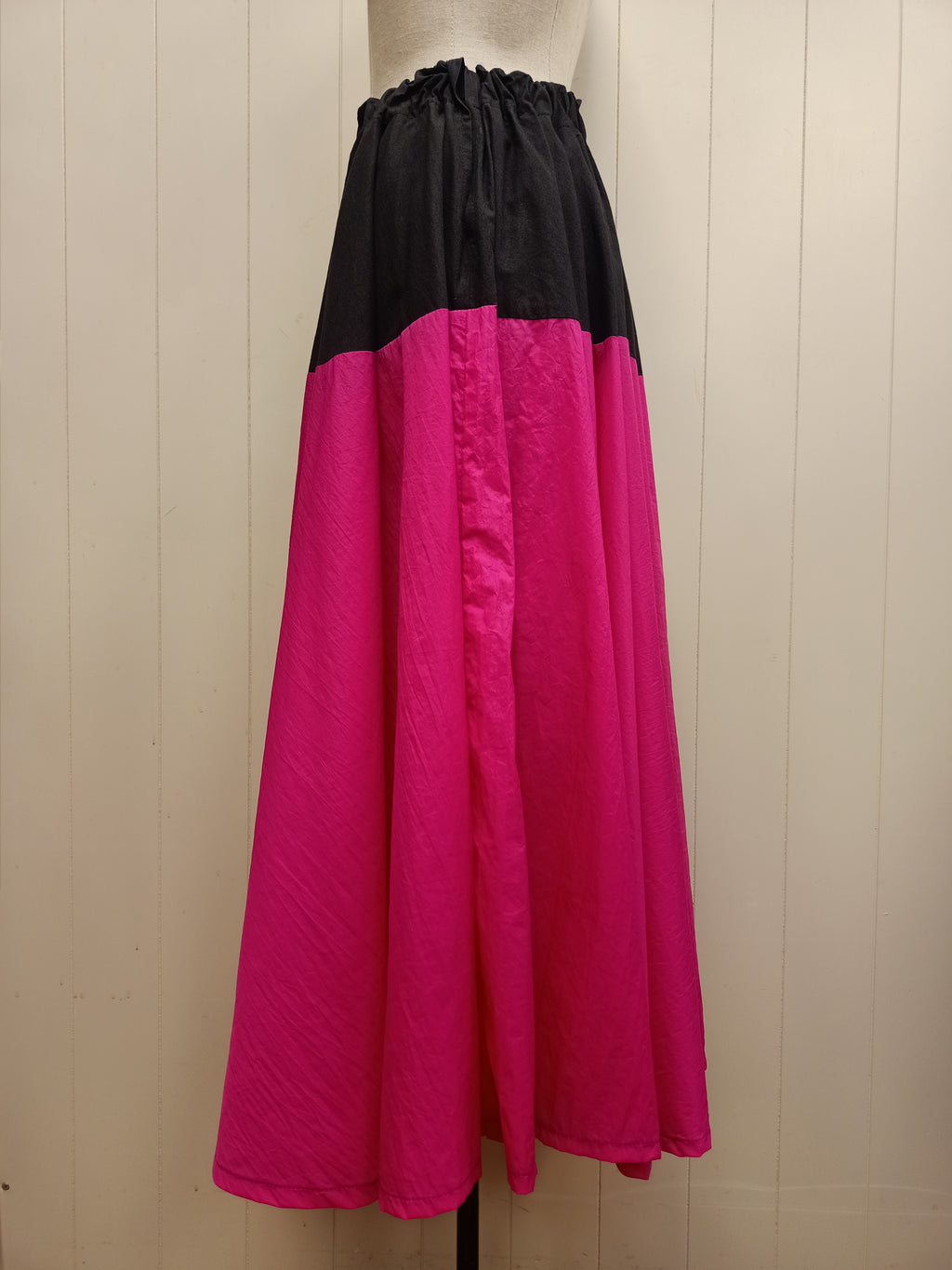 Vintage Black & Magenta Skirt