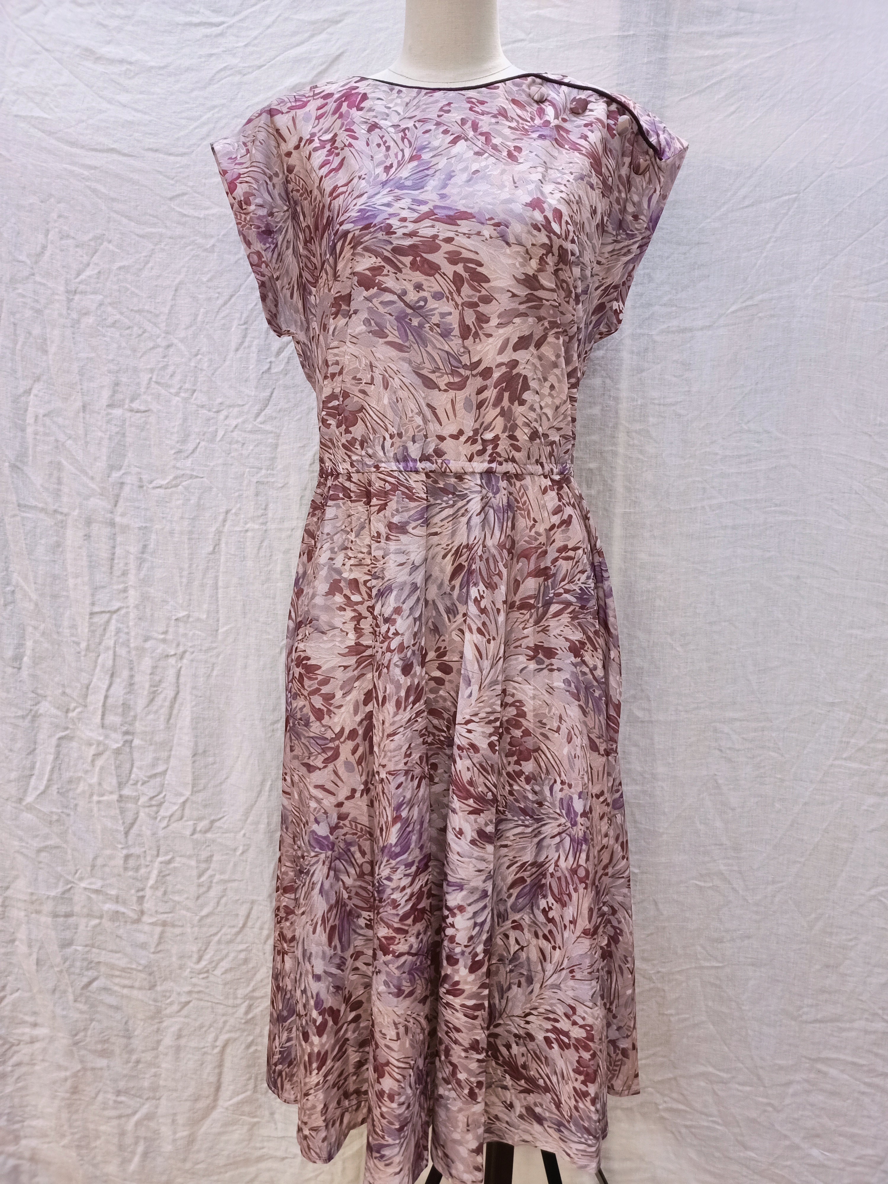 Vintage Leading Lady O Dress