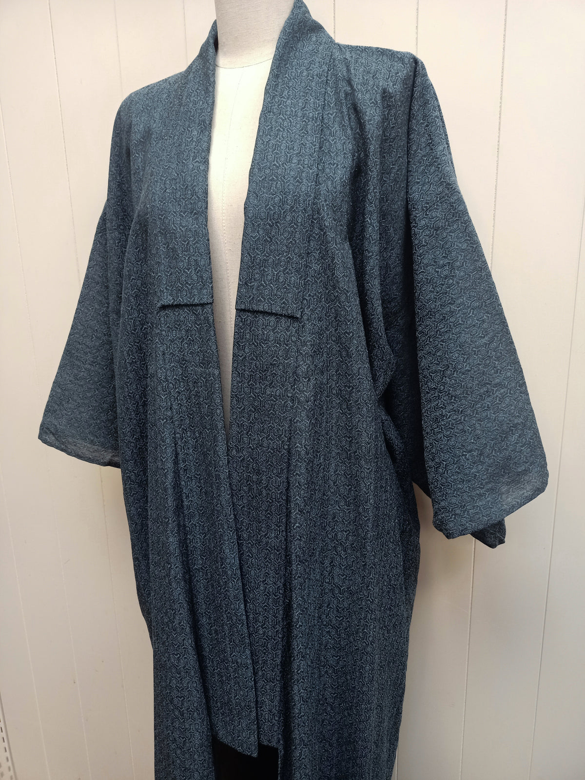 Vintage Blue & Black Medallion Kimono
