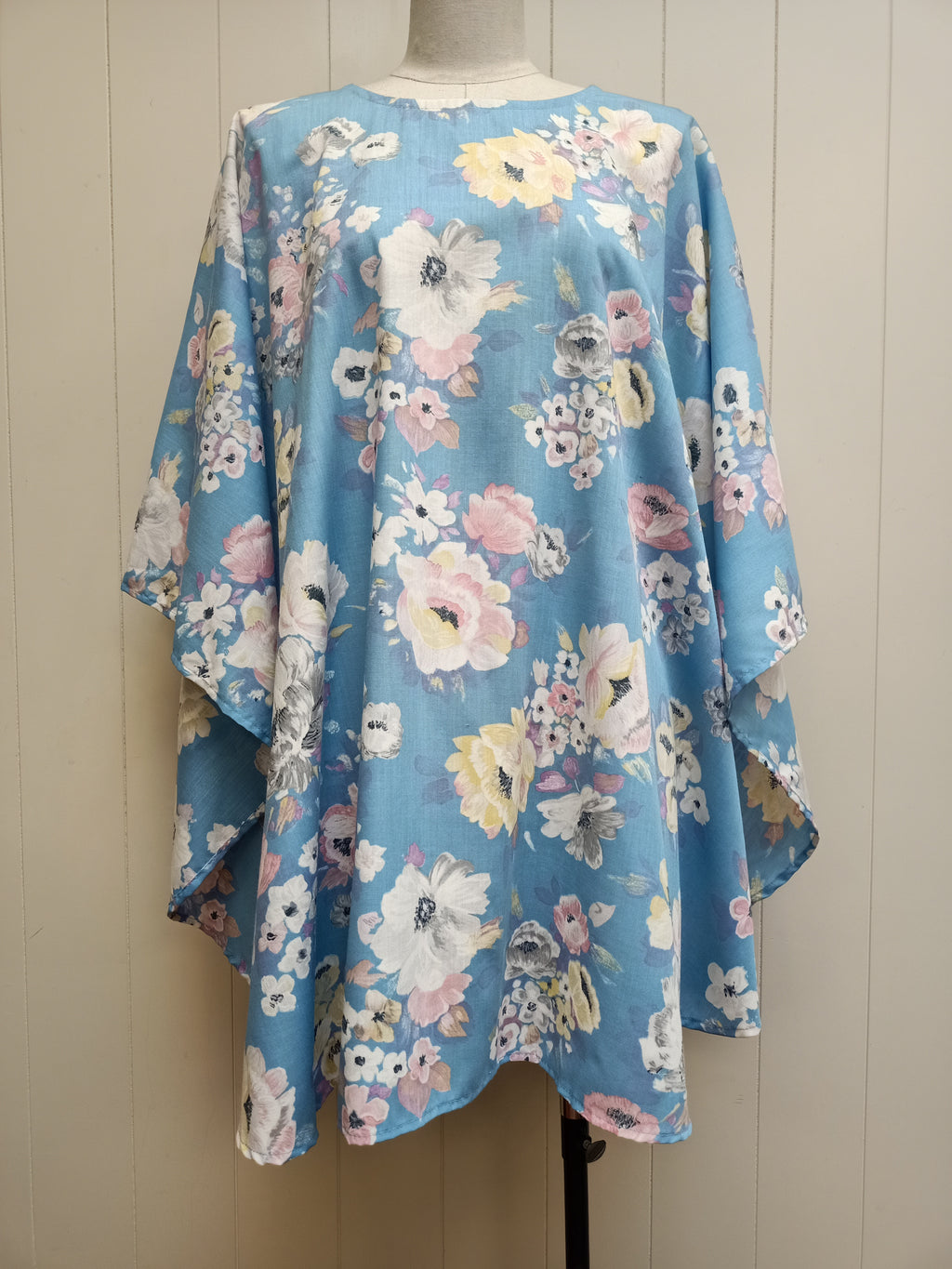 Vintage Floral Pastel Blue Caftan Poncho
