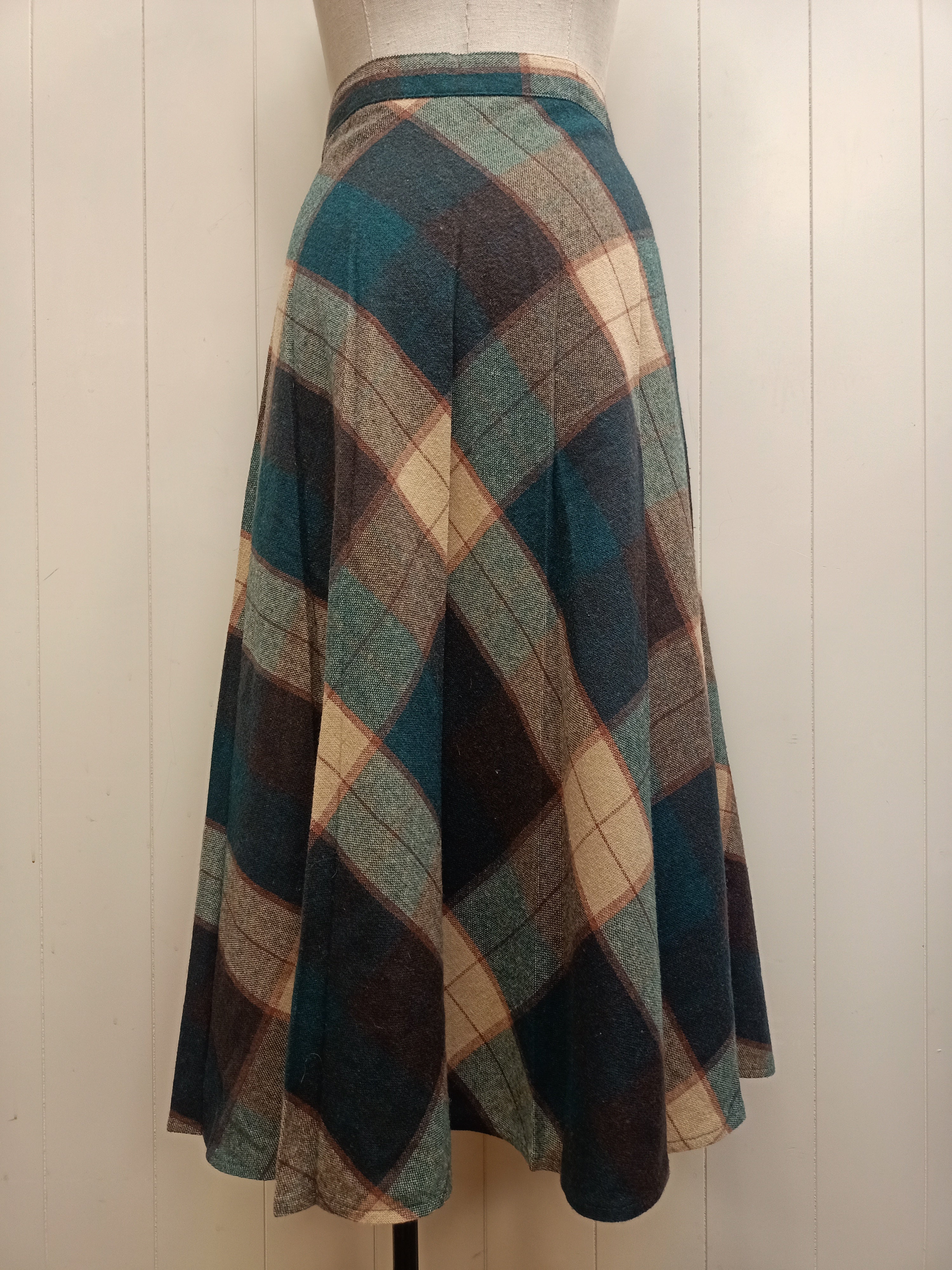 Vintage Royal Wyndham Collection Plaid Skirt