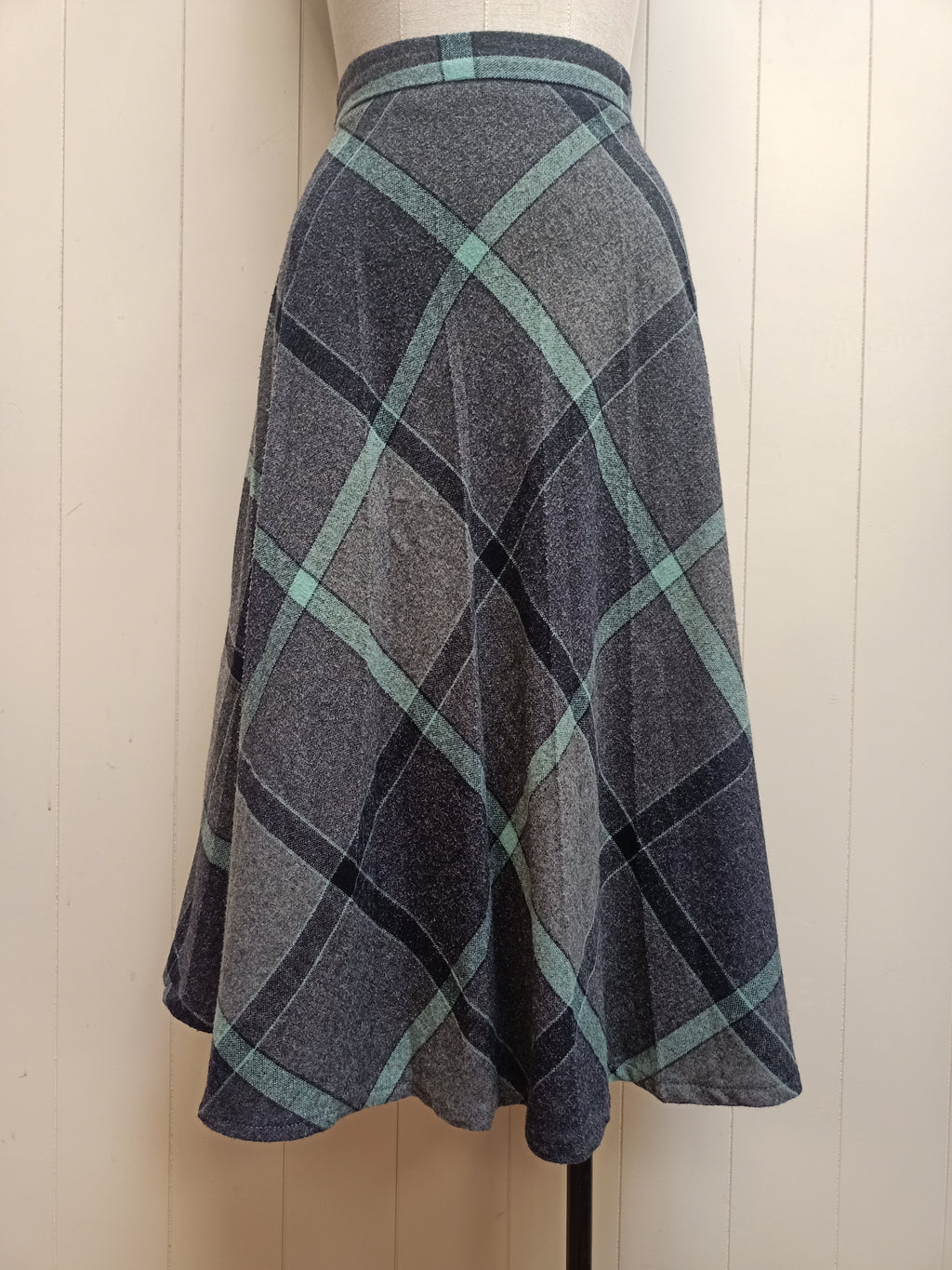 Vintage Wraggs Grey & Mint Plaid Skirt