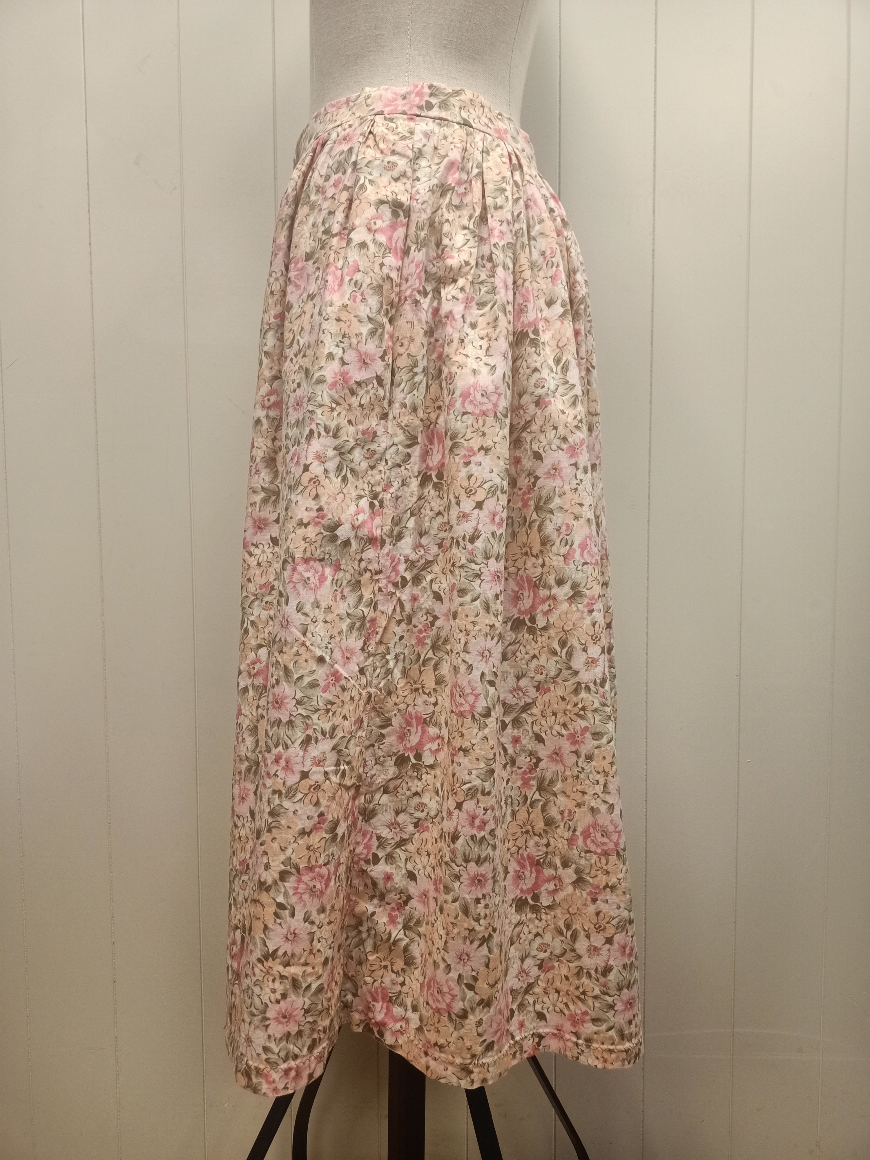 Vintage Floral Button Up Skirt